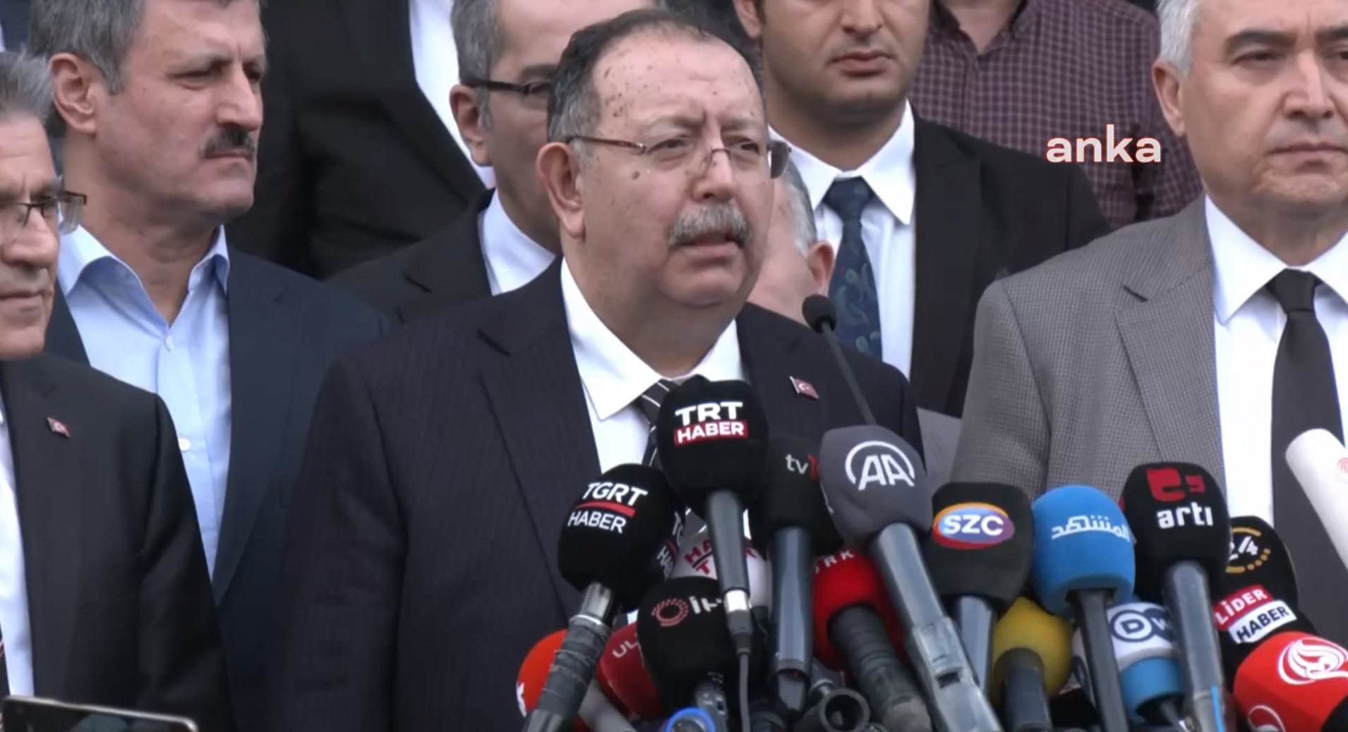 YSK BAŞKANI AHMET YENER: “SAAT 18:30 İTİBARIYLA YAYIN YASAĞINI KALDIRMIŞ BULUNMAKTAYIZ”