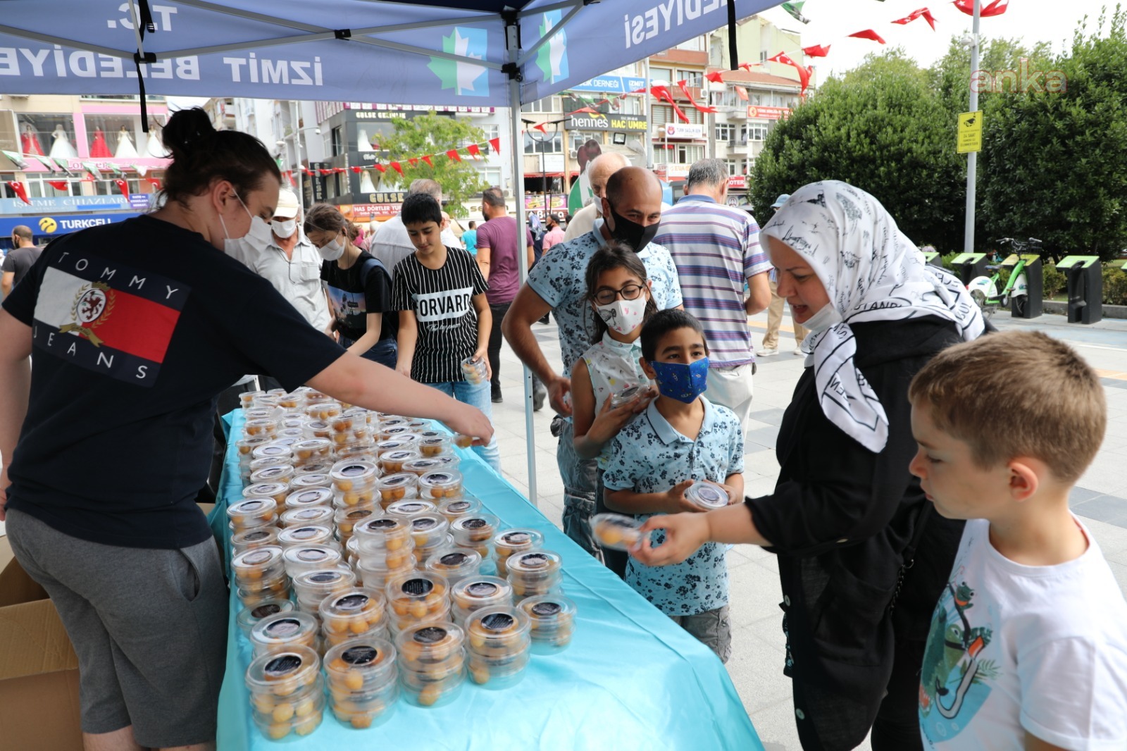 İZMİT BELEDİYESİ, MARMARA DEPREMİNDE HAYATINI KAYBEDENLERİ ANDI