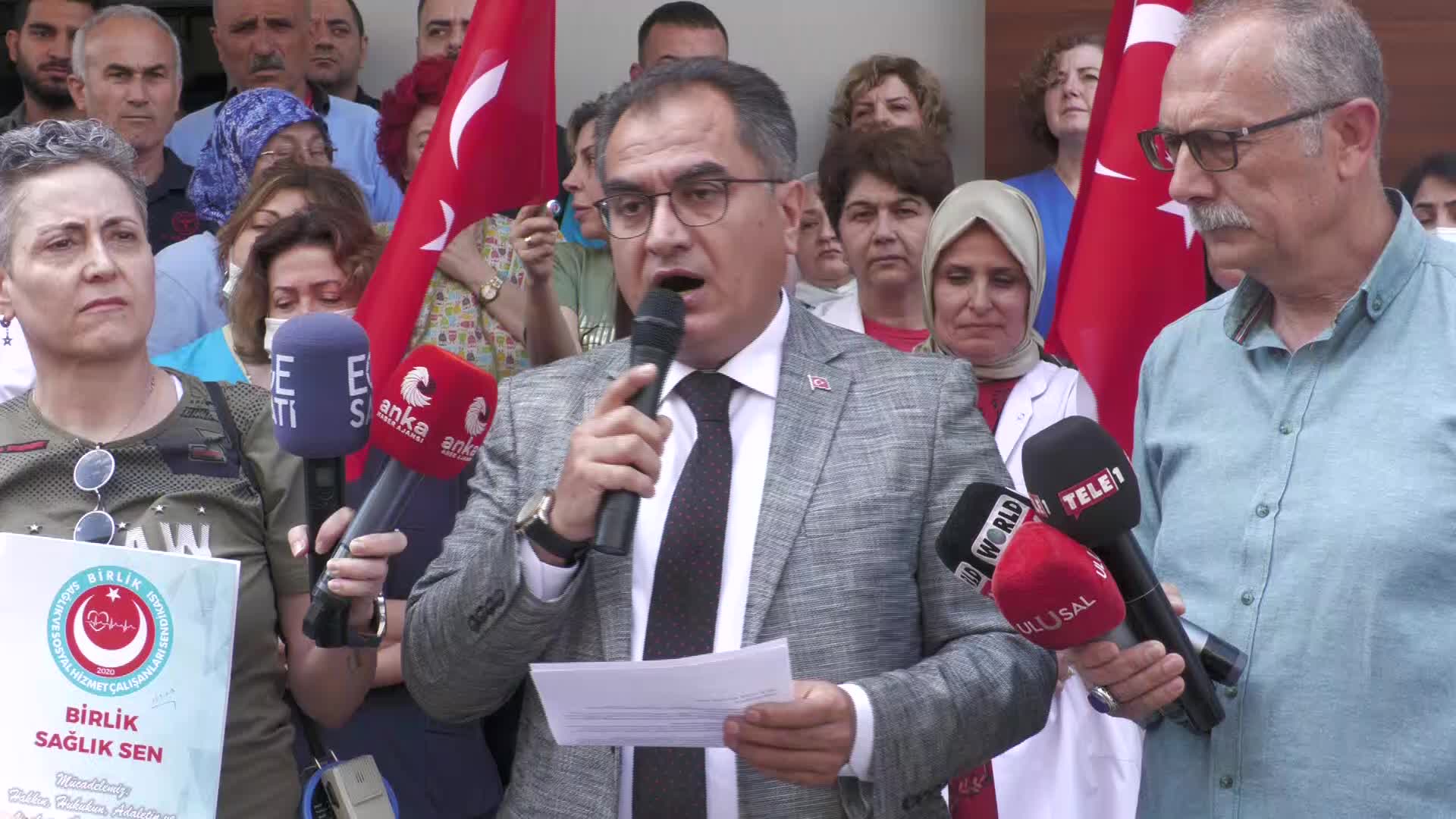 İZMİR’DE SAĞLIK ÇALIŞANININ DARP EDİLMESİNE TEPKİ… BİRLİK SAĞLIK SEN BAŞKANI DOĞRUYOL: “UYGULANAN SAĞLIK POLİTİKALARI VATANDAŞLARIMIZLA SAĞLIK ÇALIŞANLARIMIZI KARŞI KARŞIYA GETİRMİŞTİR”