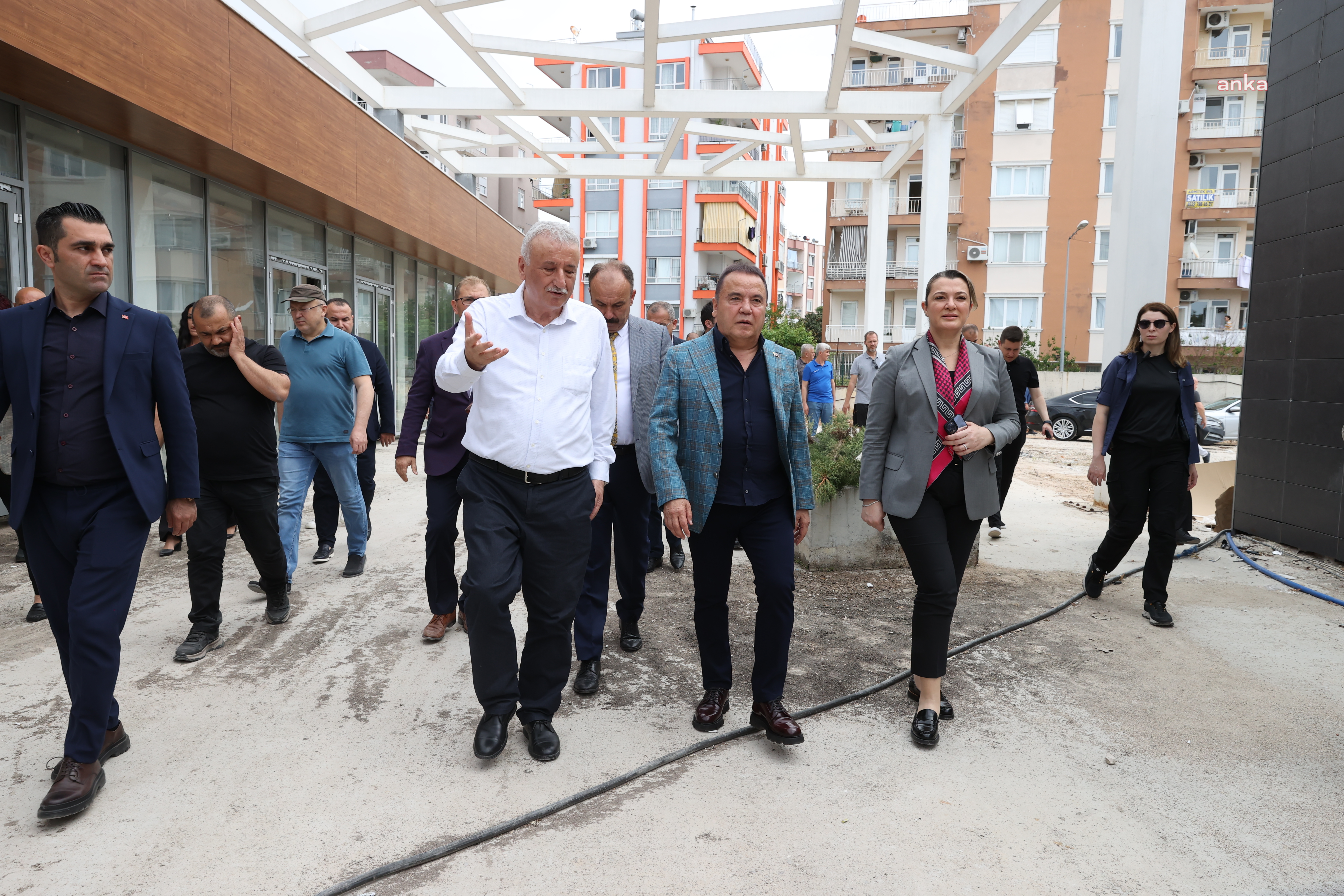 MUHİTTİN BÖCEK: “SEDİR SPOR KOMPLEKSİ, CUMHURİYET BAYRAMI’NDA AÇILACAK”