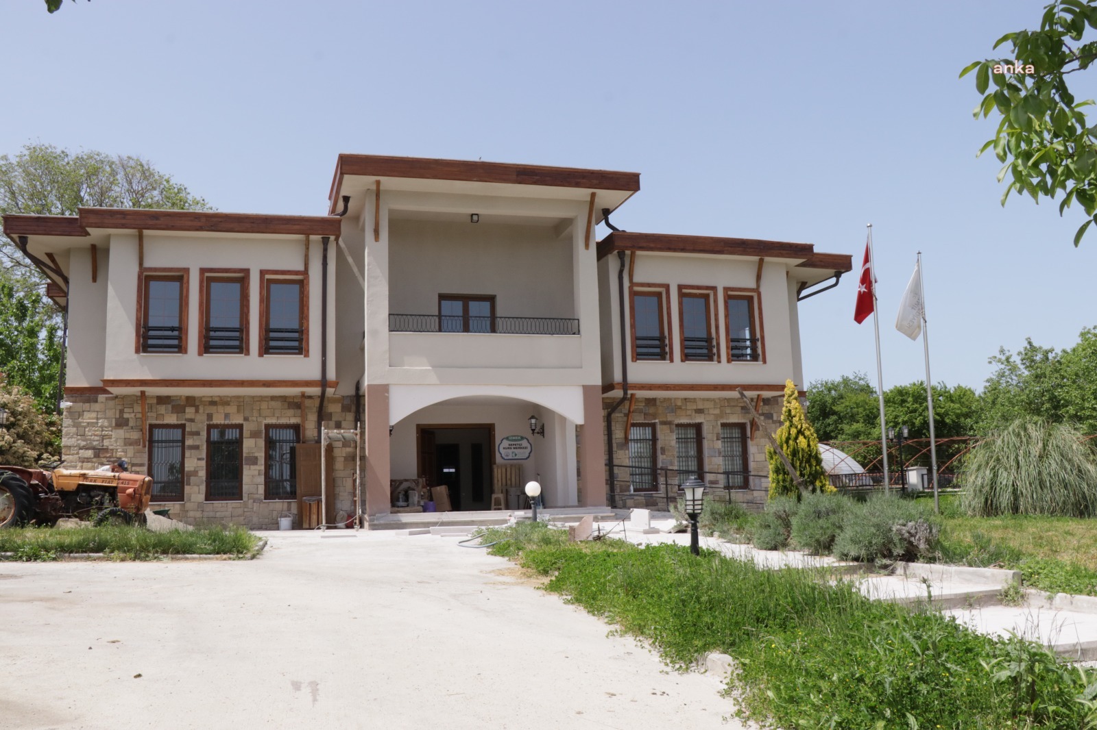 İZMİT BELEDİYESİ MANAV DERNEKLERİ YERLEŞKESİ’NDEKİ ÇALIŞMALARDA SONA GELİNDİ