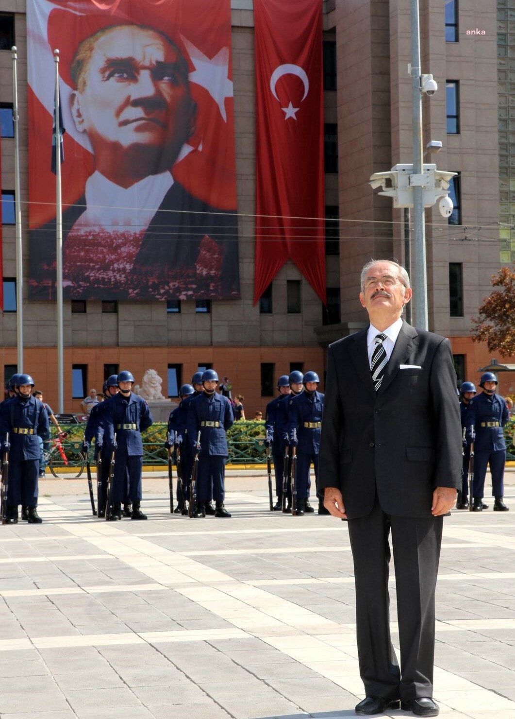 ESKİŞEHİR BÜYÜKŞEHİR BELEDİYE BAŞKANI YILMAZ BÜYÜKERŞEN’DEN 19 MAYIS MESAJI