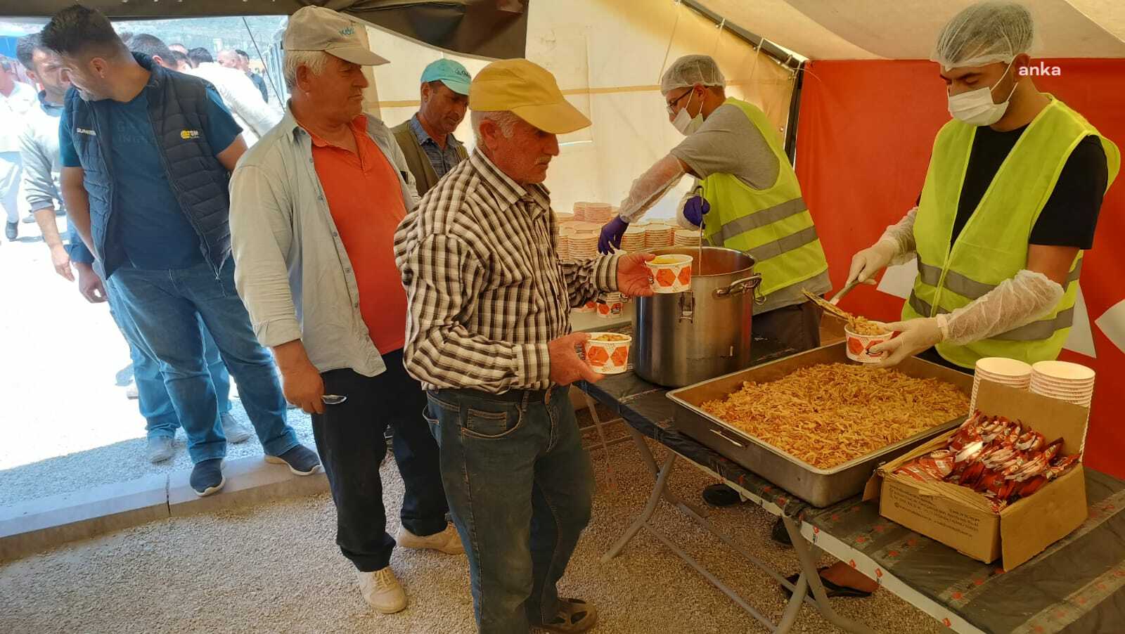 ANTALYA BÜYÜKŞEHİR BELEDİYESİ’NİN DEPREM BÖLGESİNE DESTEĞİ SÜRÜYOR
