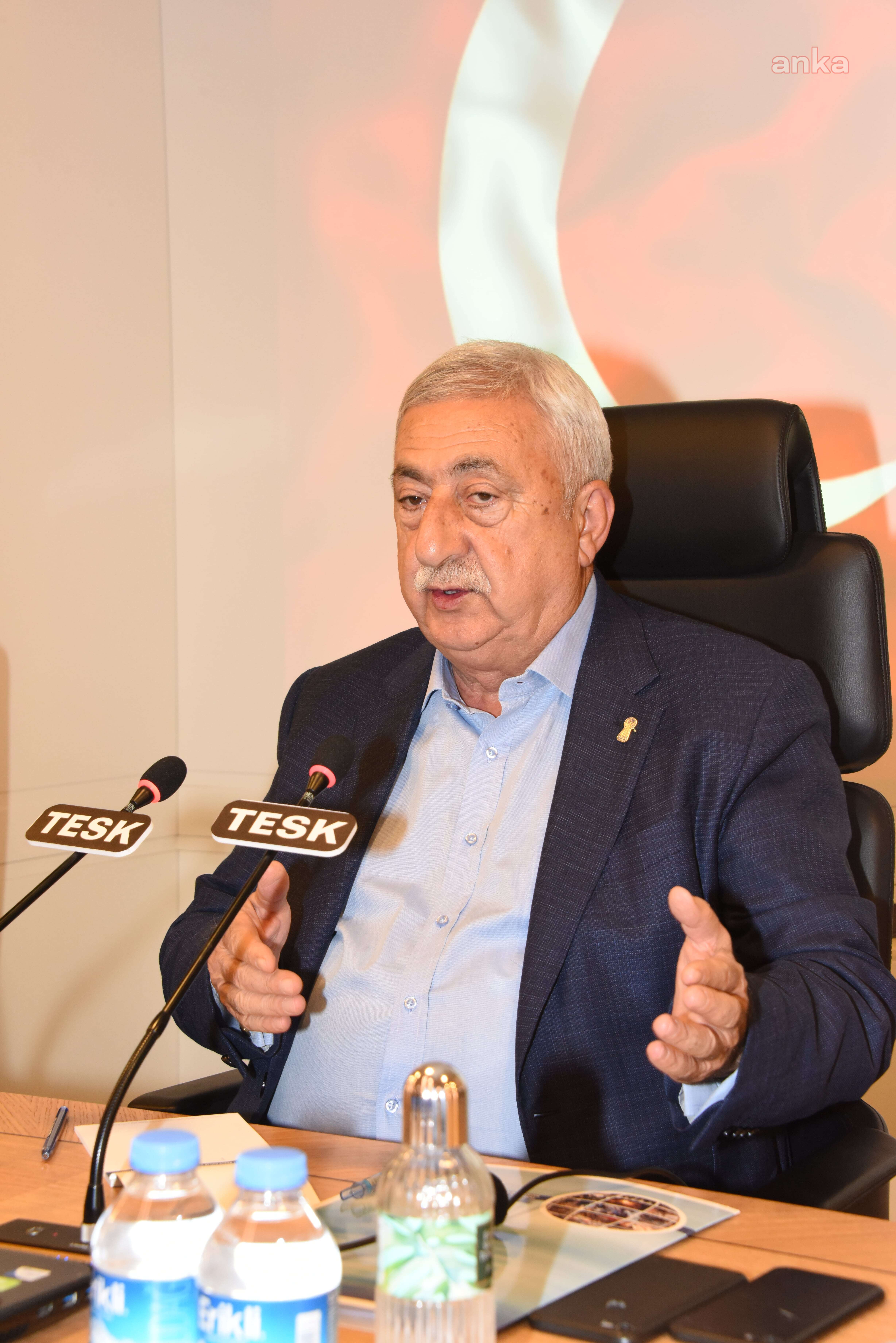 PALANDÖKEN: “ÇOCUKLARIMIZIN SAĞLIĞINI HİÇE SAYAN FIRSATÇILARIN EKMEĞİNE YAĞ SÜRÜLMEMELİ”