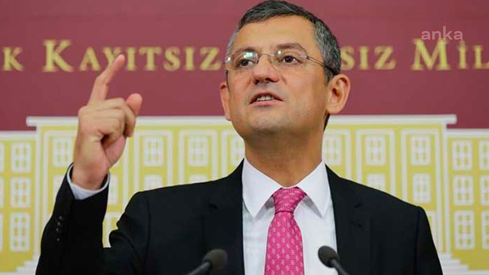 CHP’Lİ ÖZEL: COVİD-19 VERİLERİNİ GİZLEYEREK BU VAHİM TABLO İYİLEŞMEZ