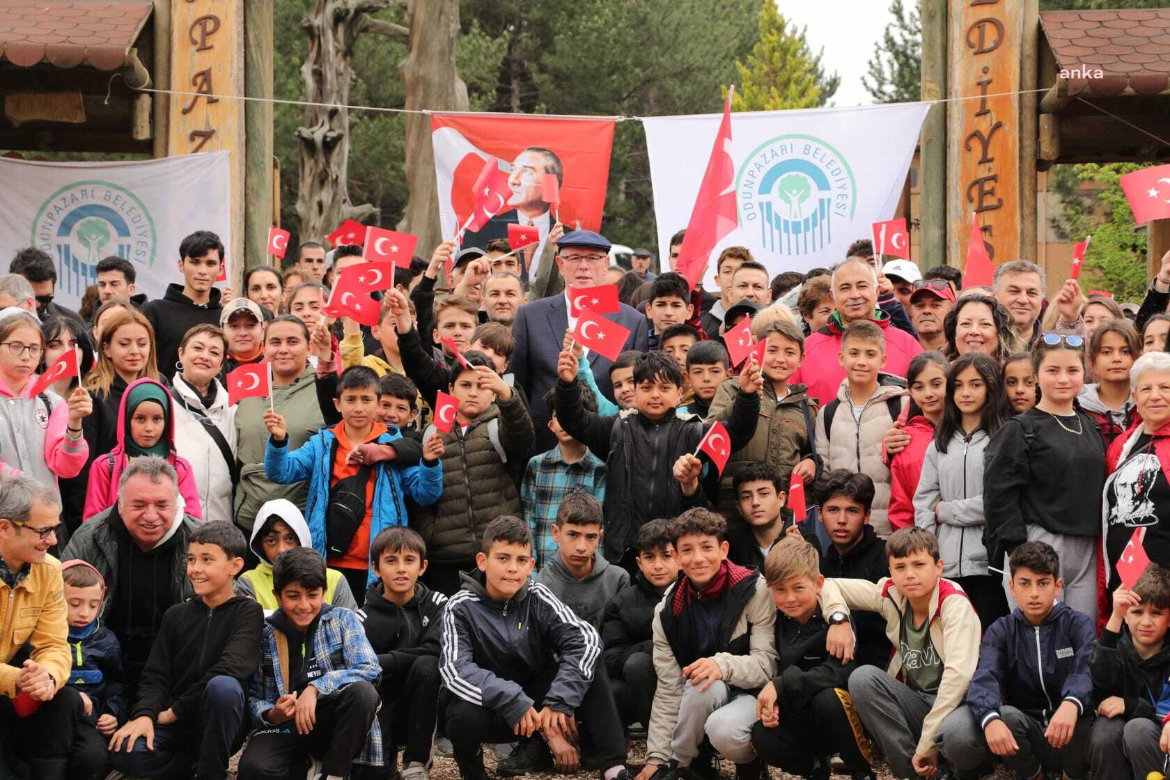 ODUNPAZARI BELEDİYESİ'NDEN 19 MAYIS ATATÜRK’E SAYGI DOĞA YÜRÜYÜŞÜ