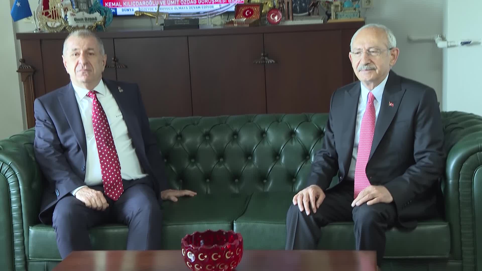 CUMHURBAŞKANI ADAYI KILIÇDAROĞLU, ZAFER PARTİSİ GENEL BAŞKANI ÖZDAĞ İLE BİR ARAYA GELDİ