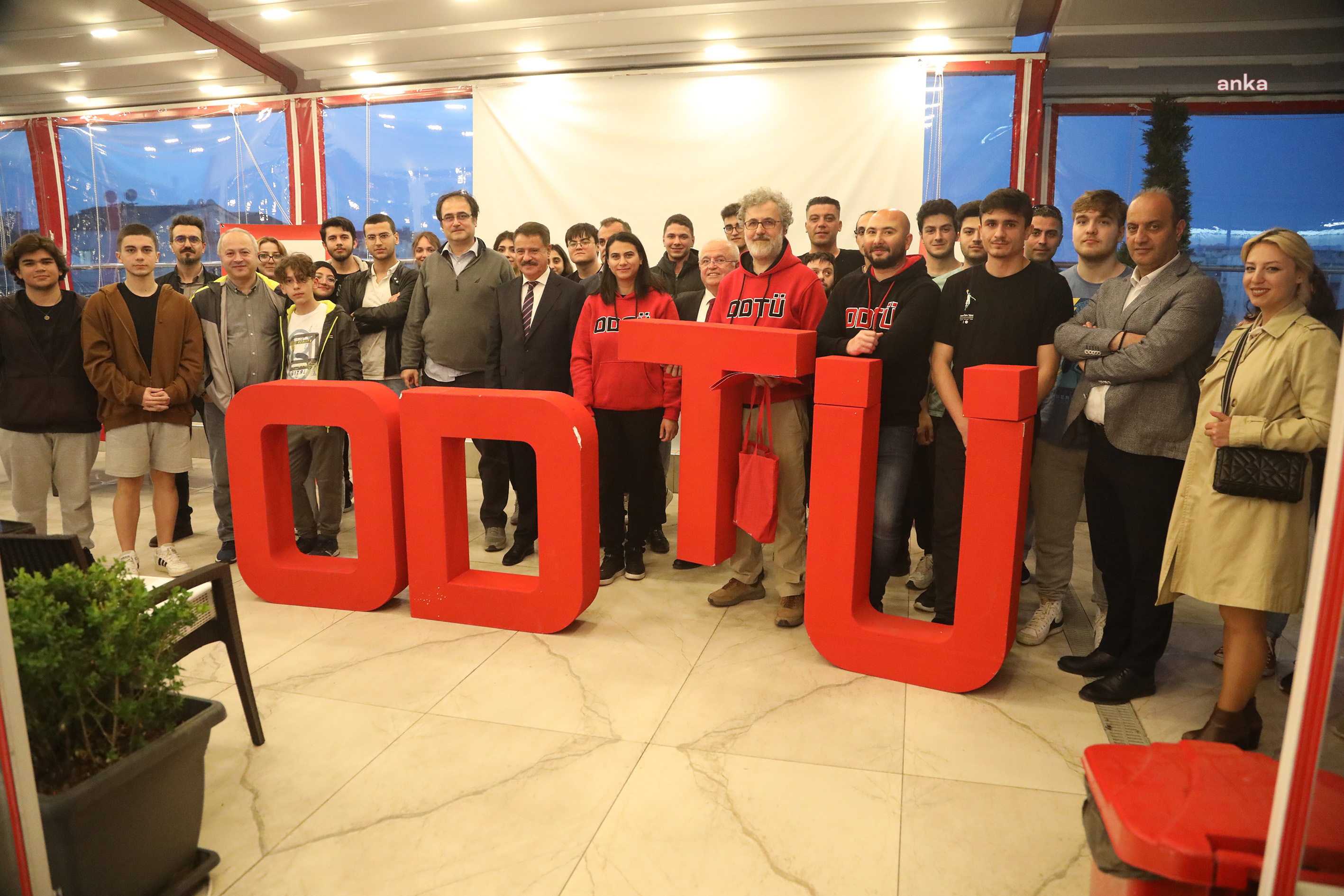 ATAKUMLU GENÇLER, ODTÜ BİLİM KAFE’DE BULUŞTU
