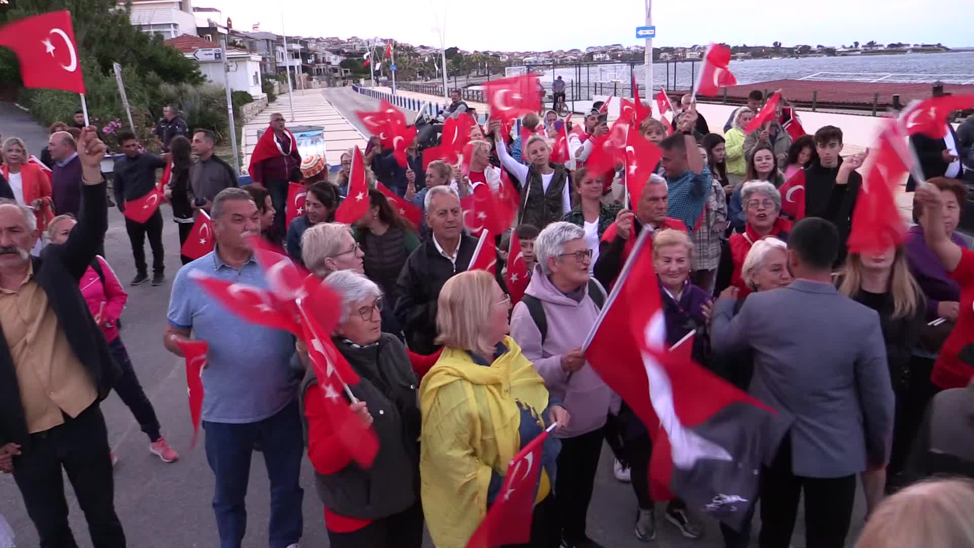 FOÇA, GENÇLİK BAYRAMINI COŞKUYLA KUTLADI