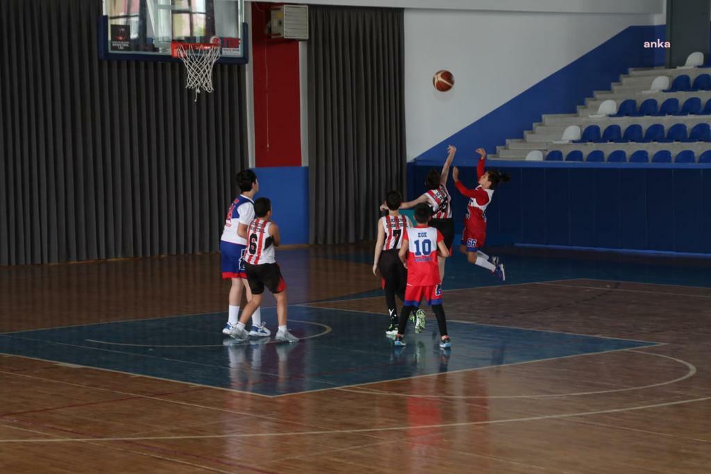ODUNPAZARI BELEDİYESİ’NDEN ‘3x3 SALON BASKETBOL ŞENLİĞİ’