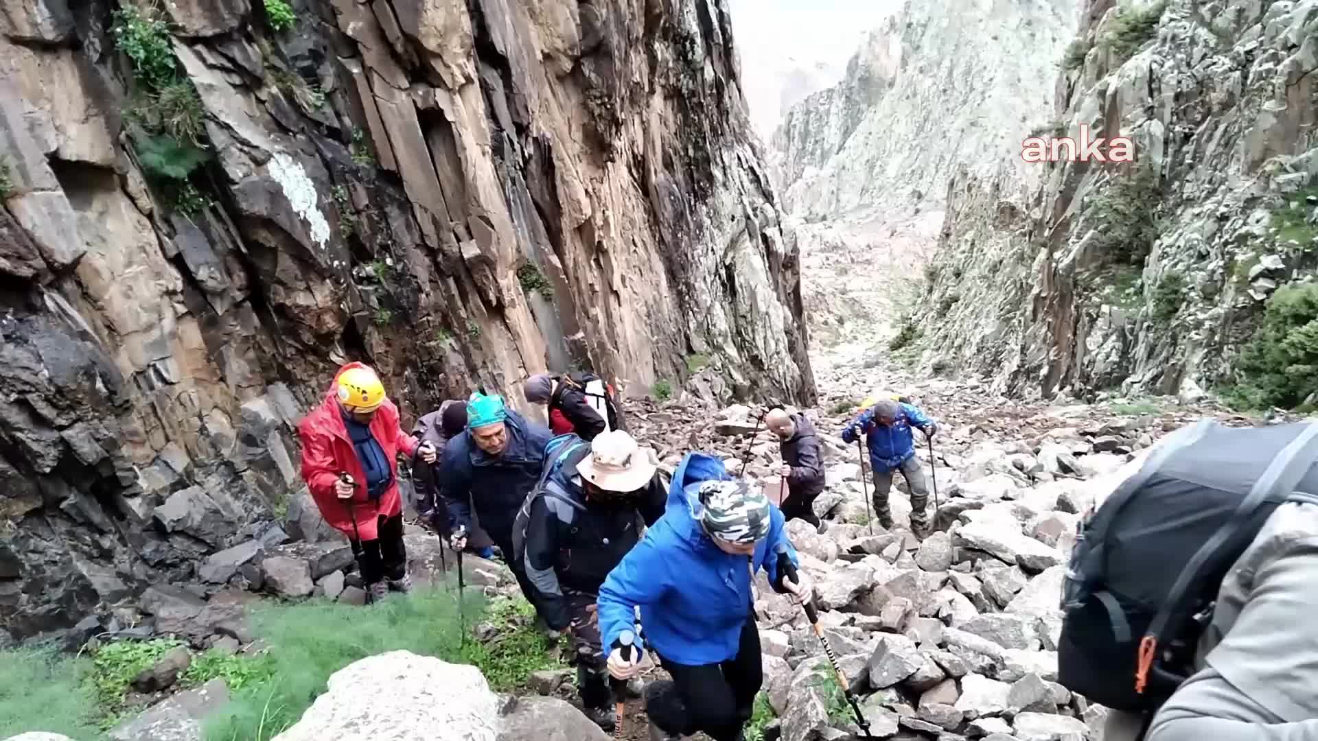 DAĞCILAR NAHÇIVAN’DA 19 MAYIS VE HOCALI ŞEHİTLERİNİ ANMA TIRMANIŞI YAPTI