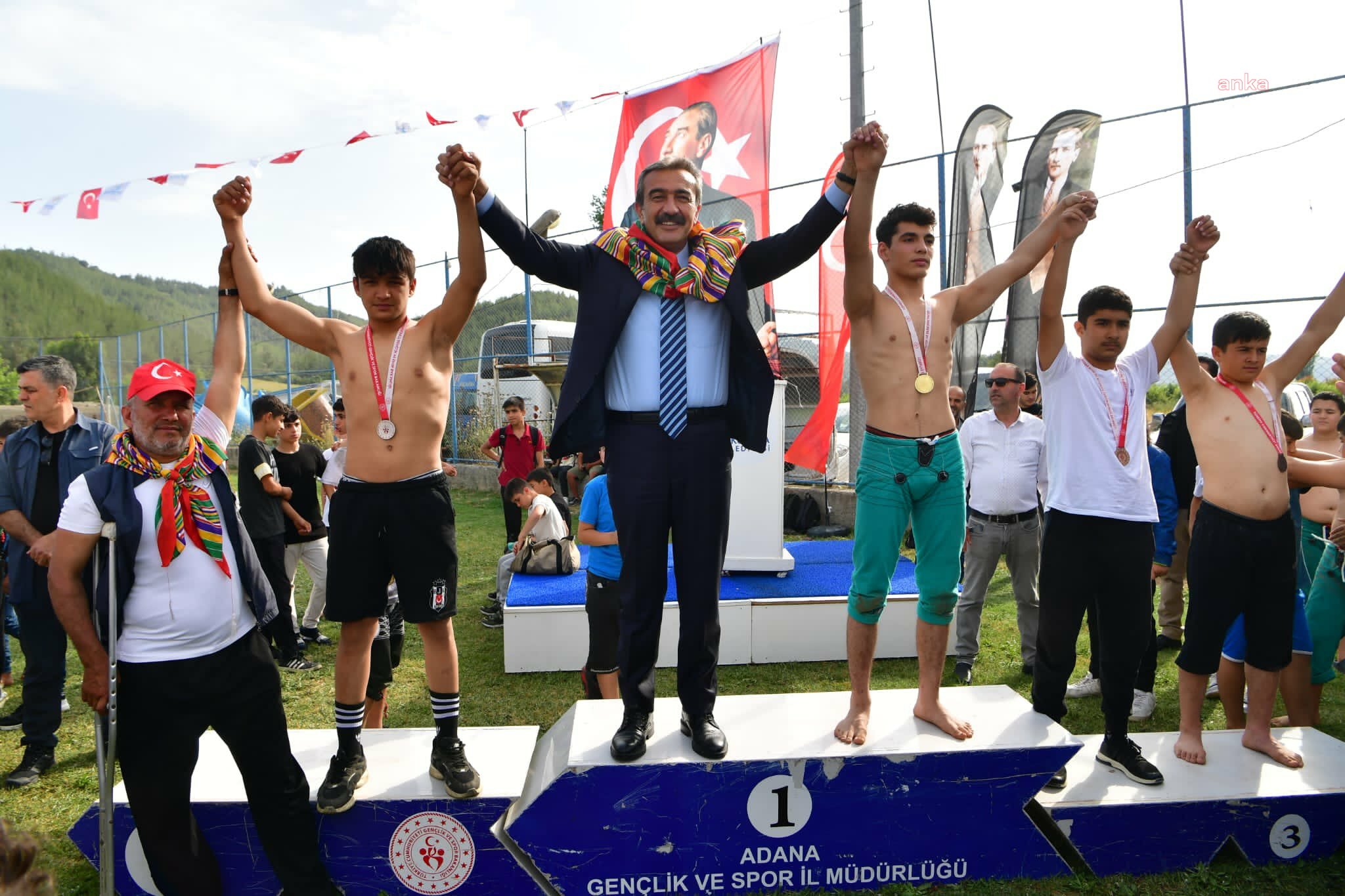 ‘SALBAŞ KARAKUCAK GÜREŞLERİ’NİN BAŞPEHLİVANI MEHMET ÇELEBİ OLDU