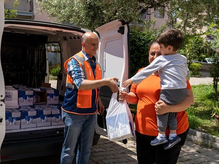 KUŞADASI BELEDİYESİ’NİN ÇOCUKLARA BESLENME DESTEĞİ DEVAM EDİYOR