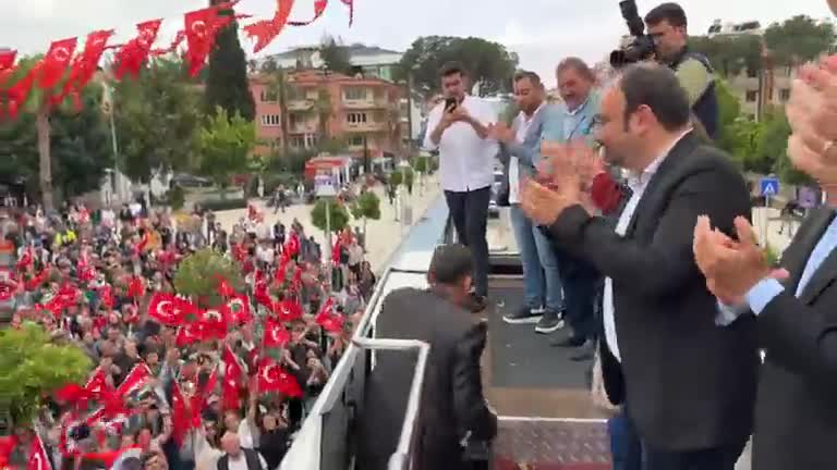 ÖZGÜR ÖZEL: "SİNAN OĞAN’IN HASSASİYETLERİNE GÖRE OY VEREN SEÇMENİN OYLARINA TALİBİZ. İLK TURDA SİNAN OĞAN’A, MUHARREM İNCE’YE, KEMAL KILIÇDAROĞLU’NA OY VERENLER BİRLEŞİN. BU İŞİ BİTİRELİM"