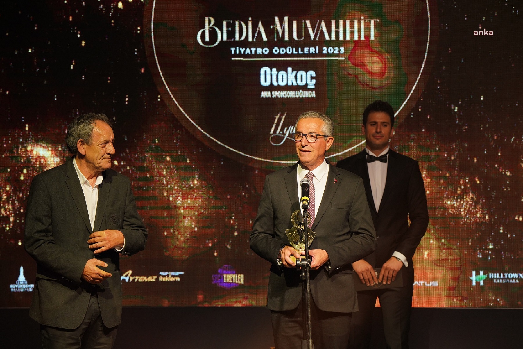 GAZİEMİR BELEDİYE BAŞKANI ARDA’YA 'SANAT' ÖDÜLÜ