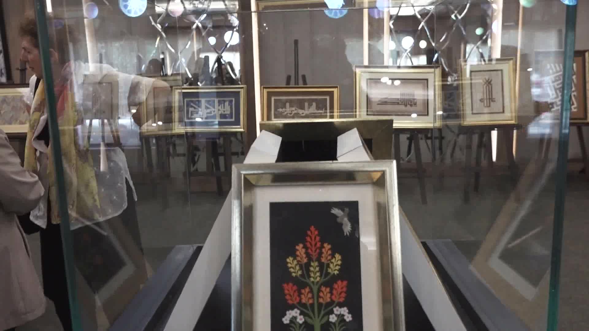 KAMURAN İŞCAN'IN SU VE KAĞIDA HAYAT VEREN ESERLERİ, BÜYÜKÇEKMECE’DE SERGİLENDİ