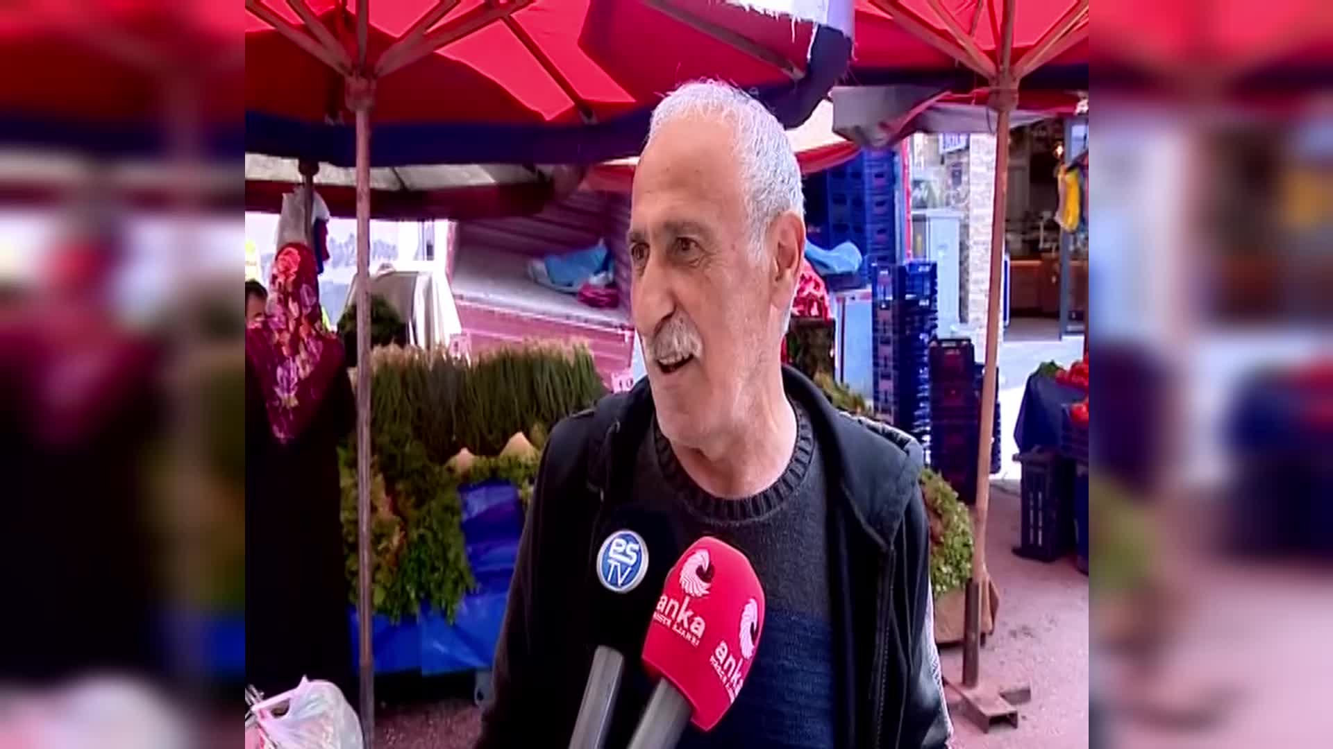ESKİŞEHİR'DE PAZARDA ALIŞVERİŞ YAPAN VATANDAŞ: "ESKİDEN EL ARABASIYLA PAZARA GELİRDİM, ŞİMDİ POŞET DOLMUYOR"