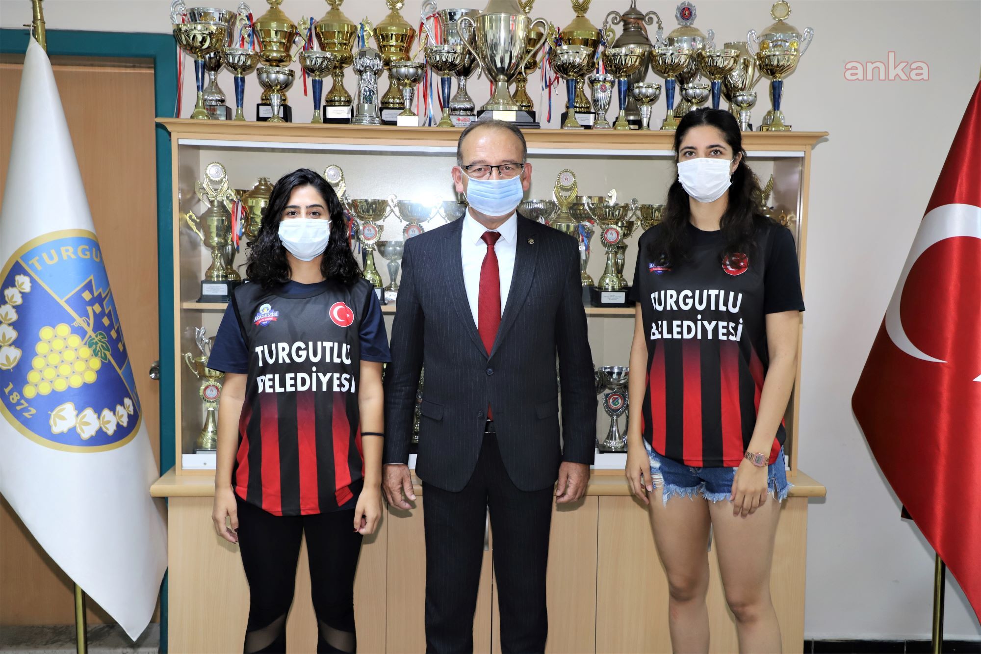 TURGUTLU BELEDİYESİ KADIN BASKETBOL TAKIMINA İKİ TRANSFER
