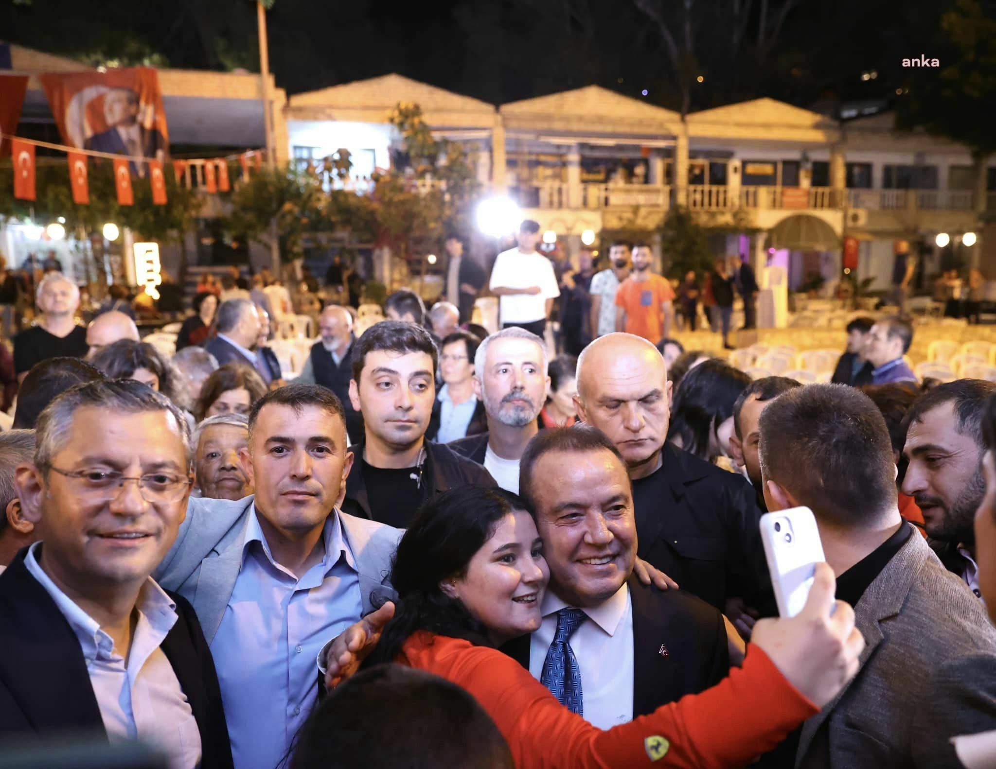 MUHİTTİN BÖCEK, ELMALI VE KAŞ’TA VATANDAŞLA BULUŞTU
