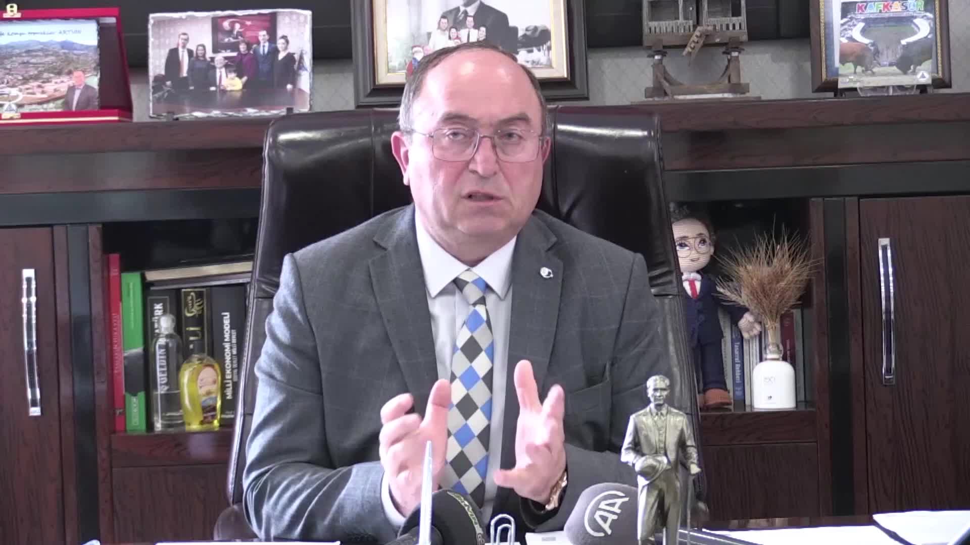 ARTVİN BELEDİYE BAŞKANI ELÇİN'DEN, ŞEHRİN İMAR PLANININ İPTAL ETTİRİLMESİNE TEPKİ: "ARTVİN'İ İMAR PLANI KONUSUNDA TÖKEZLETMEK İSTEMEKTEDİRLER"