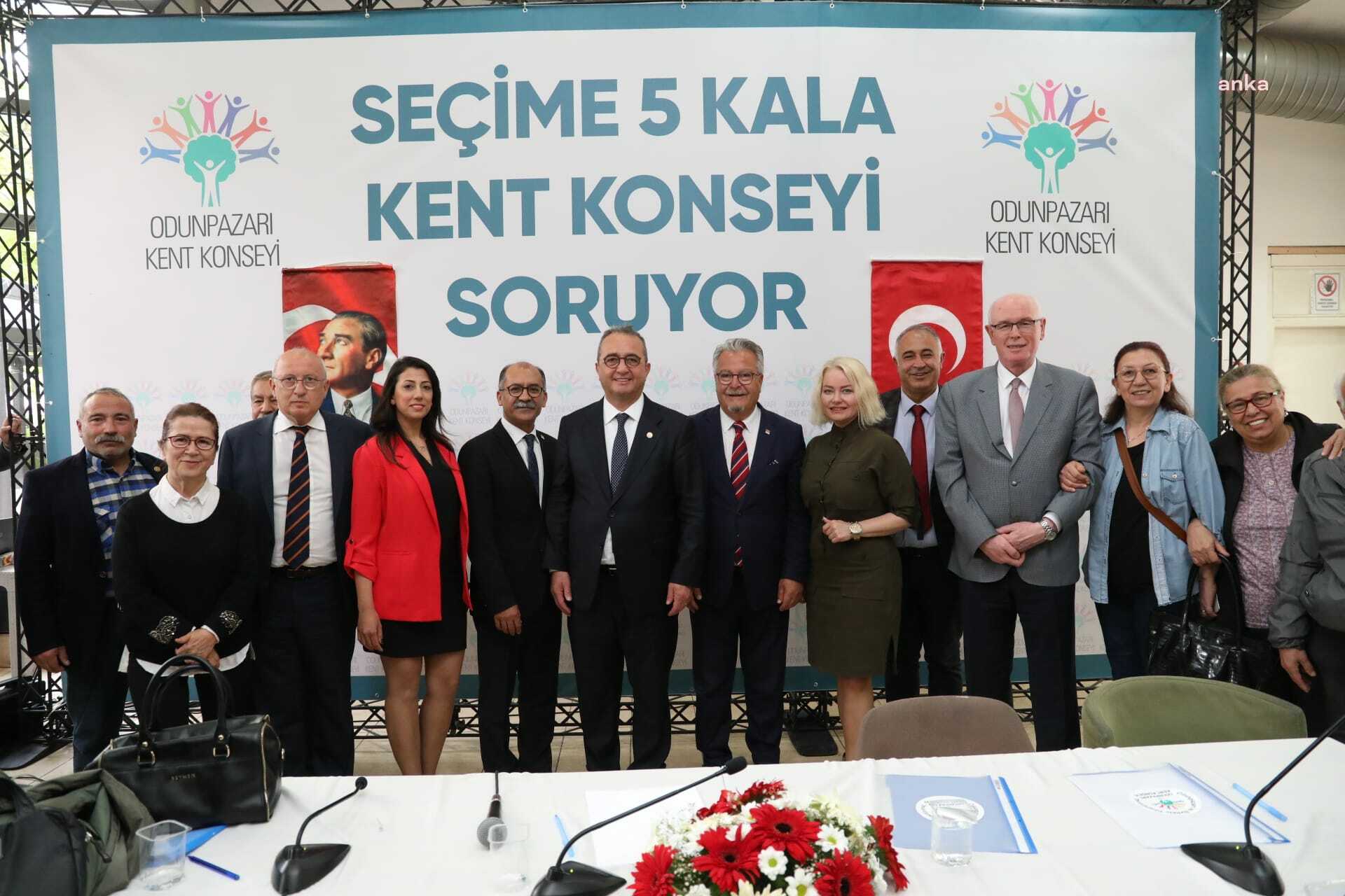 BÜLENT TEZCAN: BİRİNCİ TURDA MİLLİYETÇİLİK, TERÖR SUÇLAMALARI NEDENİYLE KEMAL KILIÇDAROĞLU’NA OY VERMEYENLERE SESLENİYORUM. TÜRK MİLLİYETÇİLİĞİ CİRO EDİLEBİLİR SENET DEĞİLDİR”
