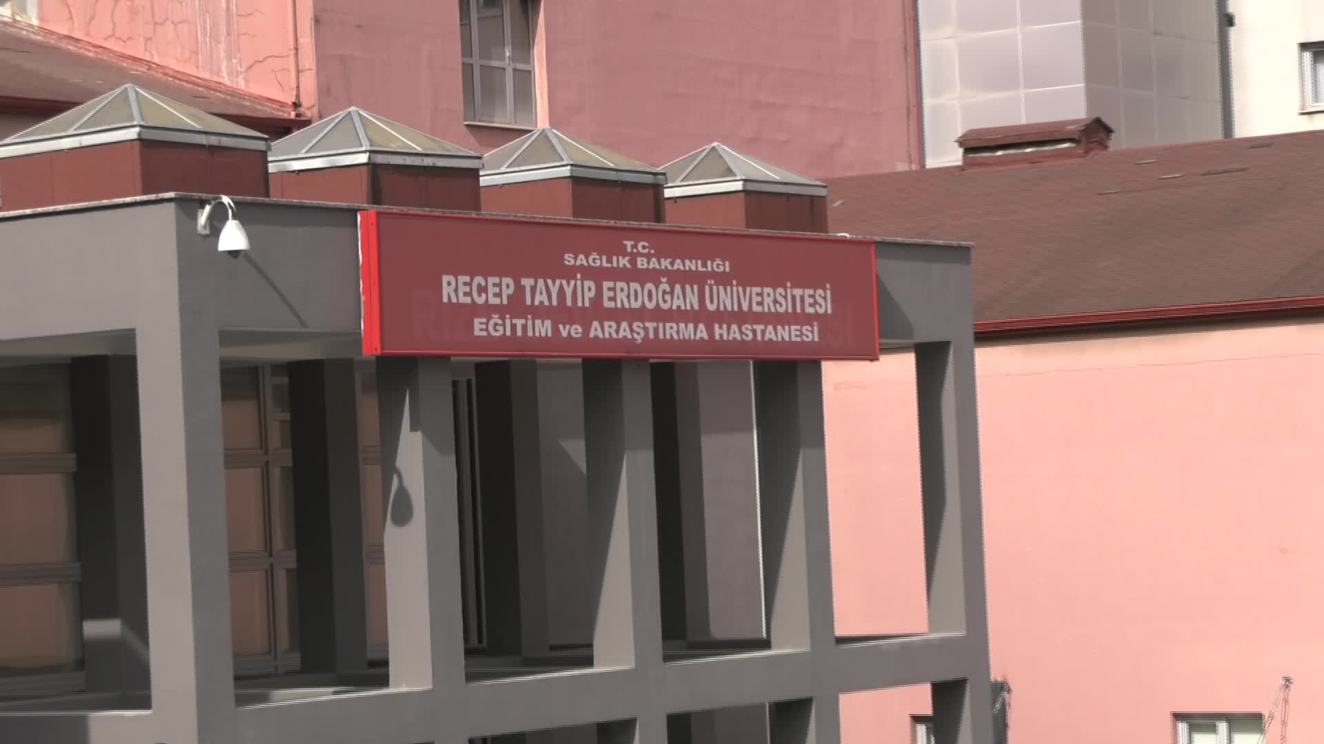 RİZE İL SAĞLIK MÜDÜRLÜĞÜ, RECEP TAYYİP ERDOĞAN ÜNİVERSİTESİ EĞİTİM ARAŞTIRMA HASTANESİ’NİN BAZI PERSONELİ HAKKINDA ŞİKAYET ÜZERİNE İNCELEME BAŞLATTI