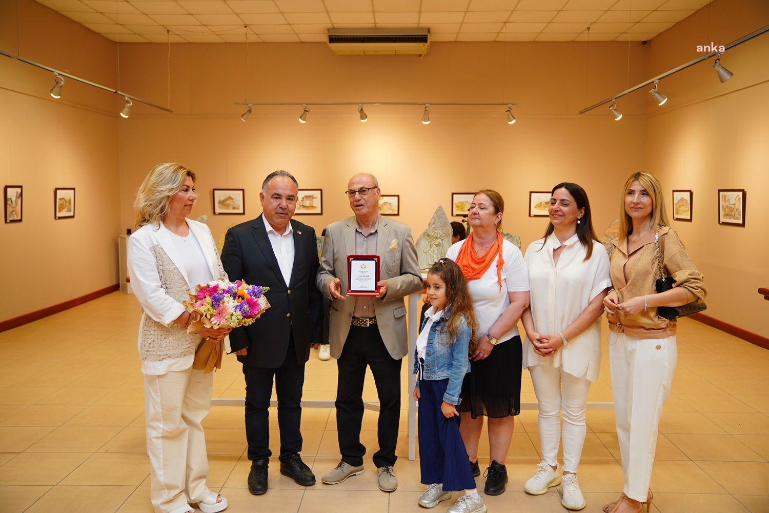 AYVALIK'TA İLKER BERK'TEN ANLAMLI SERGİ