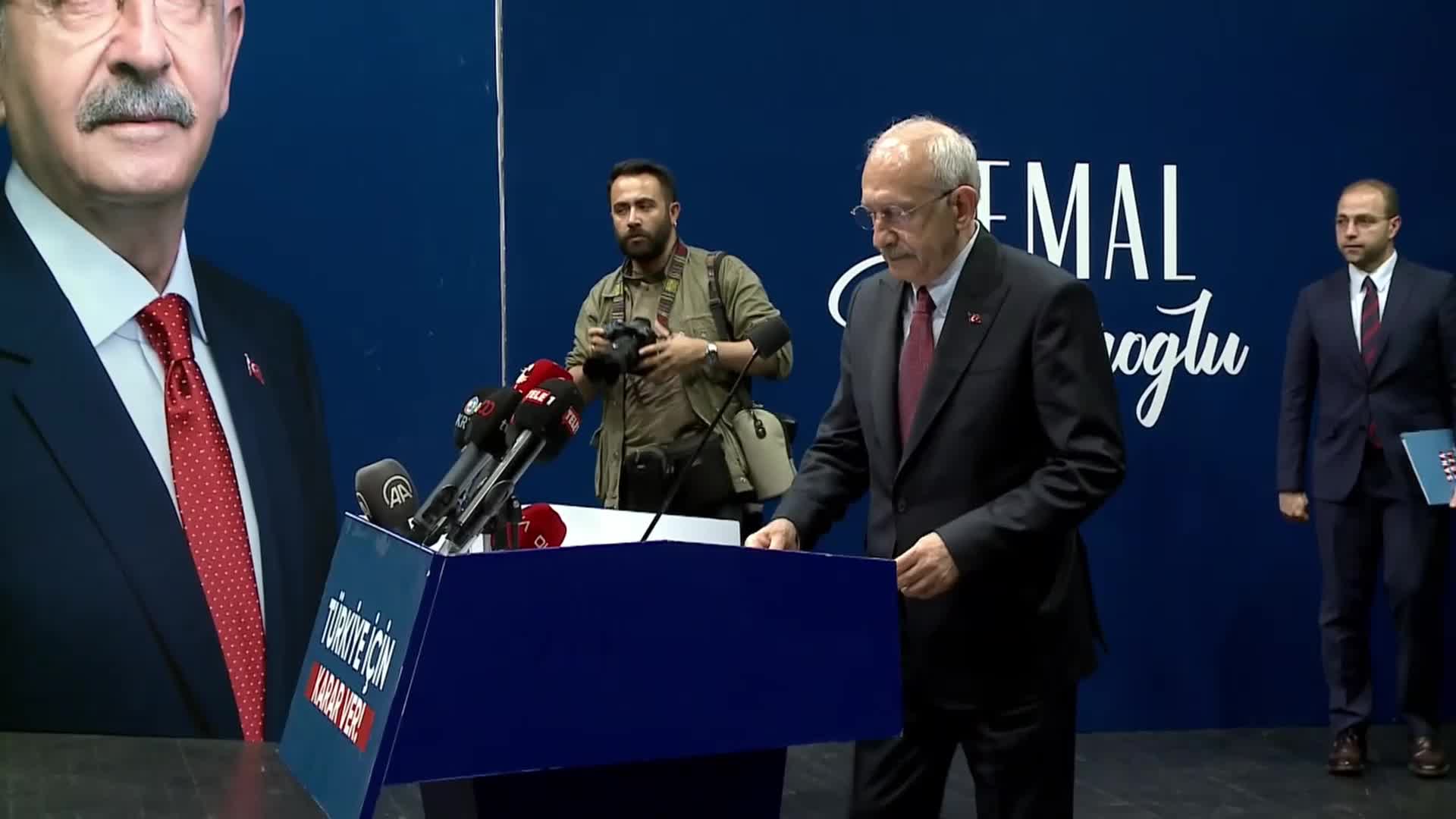 CUMHURBAŞKANI ADAYI KILIÇDAROĞLU'NDAN "UYUŞTURUCU İLE MÜCADELE" SÖZÜ: "ONLARA BU TOPRAKLARI, SÖZ VERİYORUM, VALLAHİ BİLLAHİ MEZAR YAPACAĞIM"