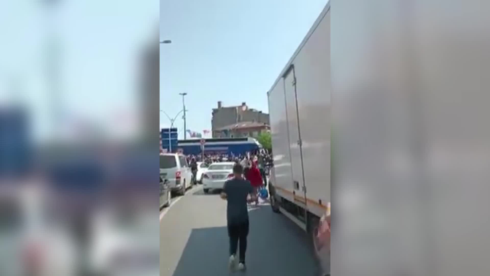 GAZİ MAHALLESİ'NDE BAKAN SOYLU'YU PROTESTO EDEN 7 KİŞİ GÖZALTINA ALINDI