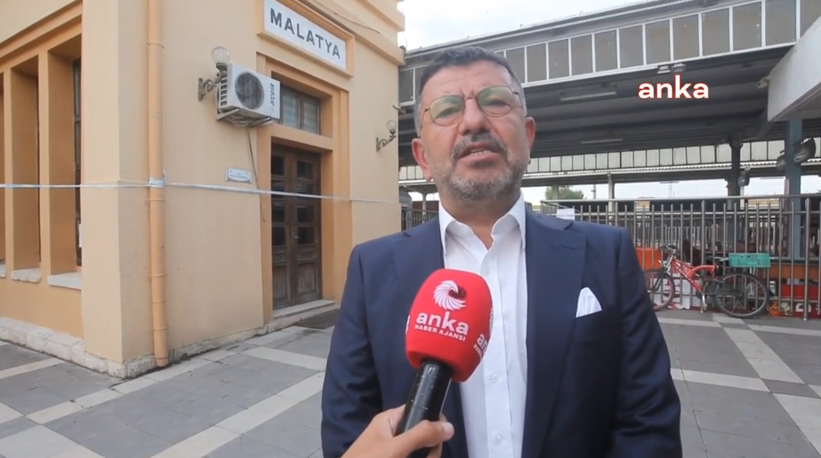 VELİ AĞBABA'DAN BAKAN BOZDAĞ'A 'MONTAJ' TEPKİSİ: "GÜYA KANDİL'DEKİ VİDEOLARI BİZ ÇEKİYORMUŞUZ. ALLAH AKIL FİKİR VERSİN. FETÖ'NÜN KÖTÜ BİR ÇIRAĞI GİBİ KONUŞUYOR"