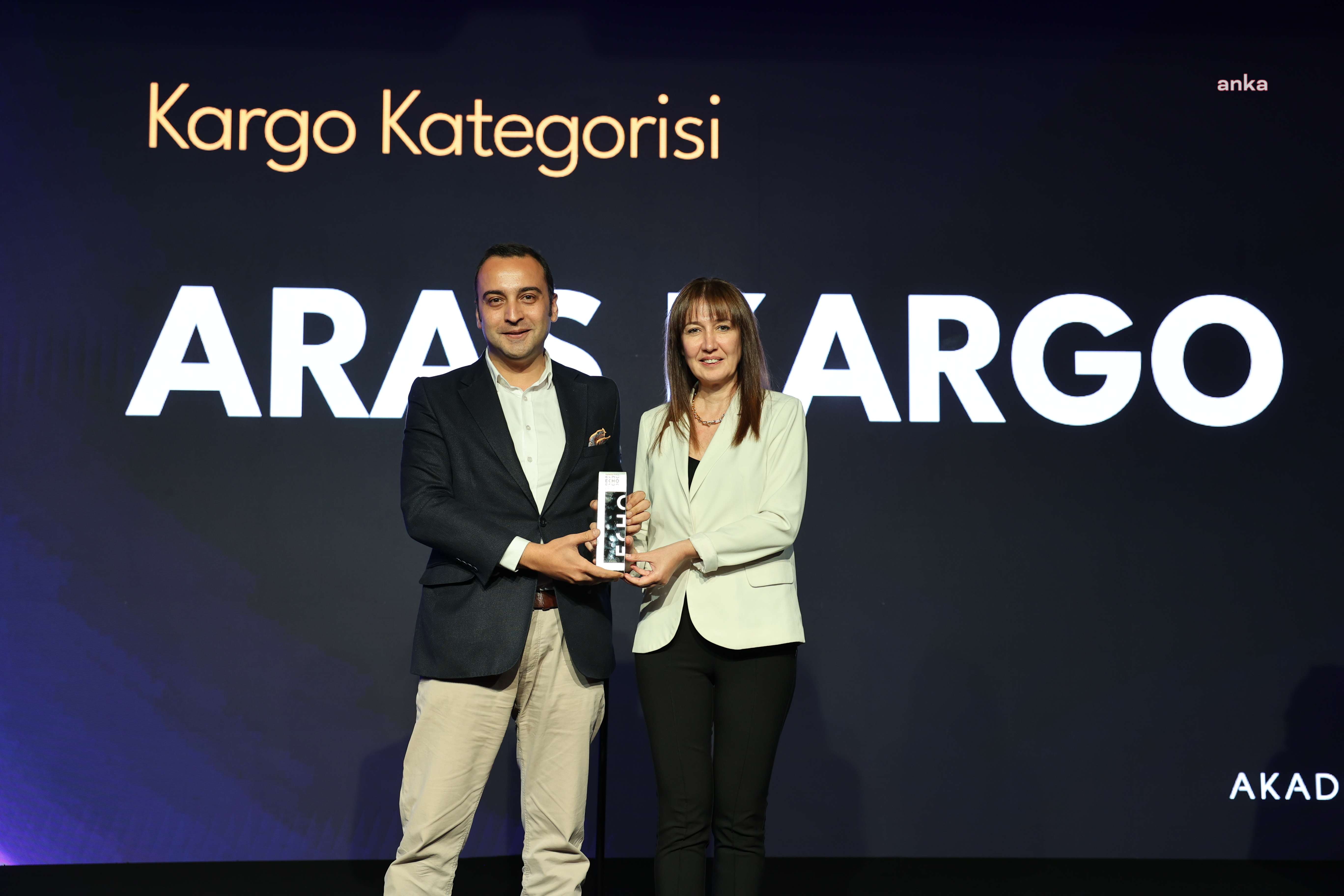 ARAS KARGO'YA ÜST ÜSTE DÖRDÜNCÜ KEZ ‘EN İYİ E-TİCARET DENEYİMİ YAŞATAN KARGO ŞİRKETİ' ÖDÜLÜ