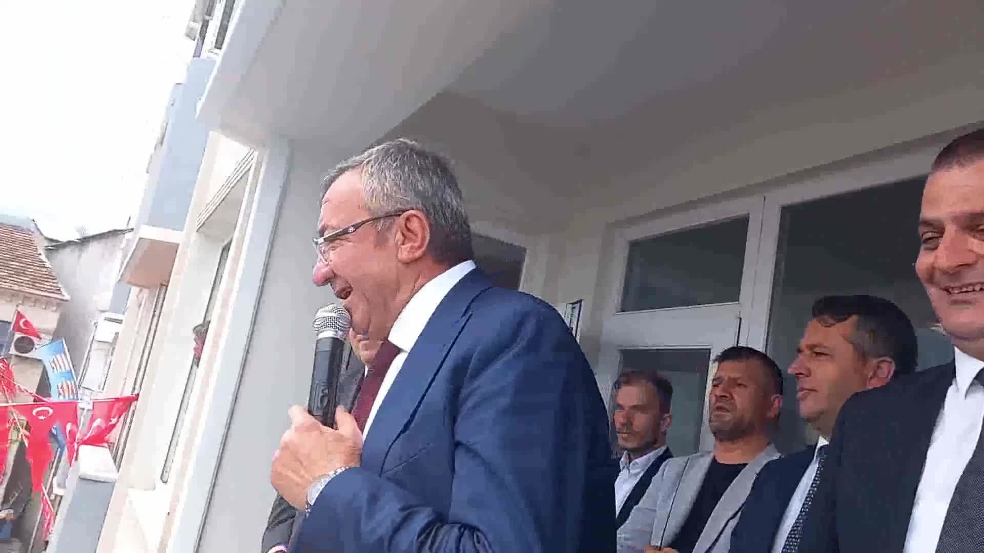 ENGİN ALTAY: "TAYYİP BEY SENDEN ALACAK MİLLİYETÇİLİK DERSİMİZ YOK. MİLLİYETÇİLİK LAFLA OLMAZ, MEVSİMLİK MİLLİYETÇİ OLUNMAZ"
