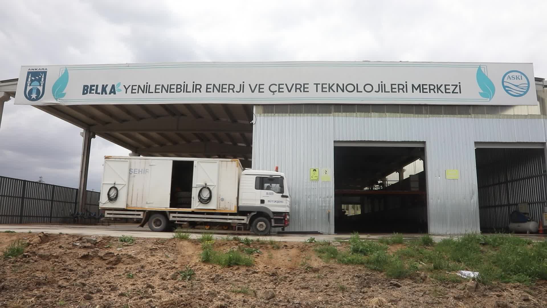 ANKARA BÜYÜKŞEHİR BELEDİYESİ, ATIK YAŞ SEBZE VE MEYVELERİ ORGANİK GÜBREYE DÖNÜŞTÜRÜYOR… MANSUR YAVAŞ: “YEŞİL DÖNÜŞÜMÜN BİR PARÇASI OLUYORUZ”