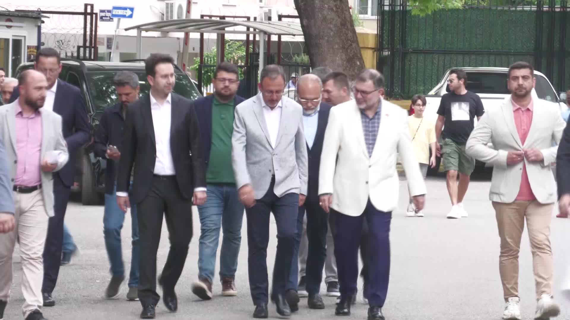 GENÇLİK VE SPOR BAKANI KASAPOĞLU, OYUNU İZMİR’DE KULLANDI