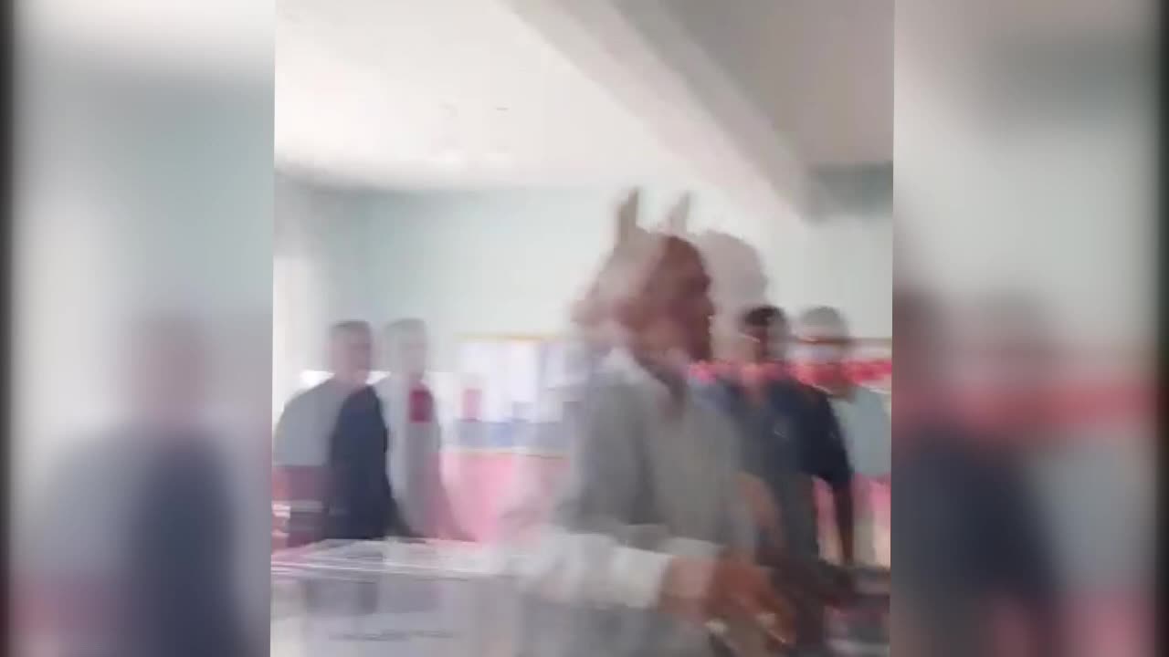 YEŞİLSOL MARDİN MİLLETVEKİLİ TANHAN: “MİDYAT'TA AÇIK OY KULLANILMASINA KARŞI ÇIKAN SANDIK KURULU BAŞKANI DARP EDİLDİ. NUSAYBİN'DE KOLLUK GÜÇLERİ SANDIKLARI DOLAŞARAK YANINDA GETİRDİKLERİ GENÇLERİ MÜŞAHİT YAPIYOR”