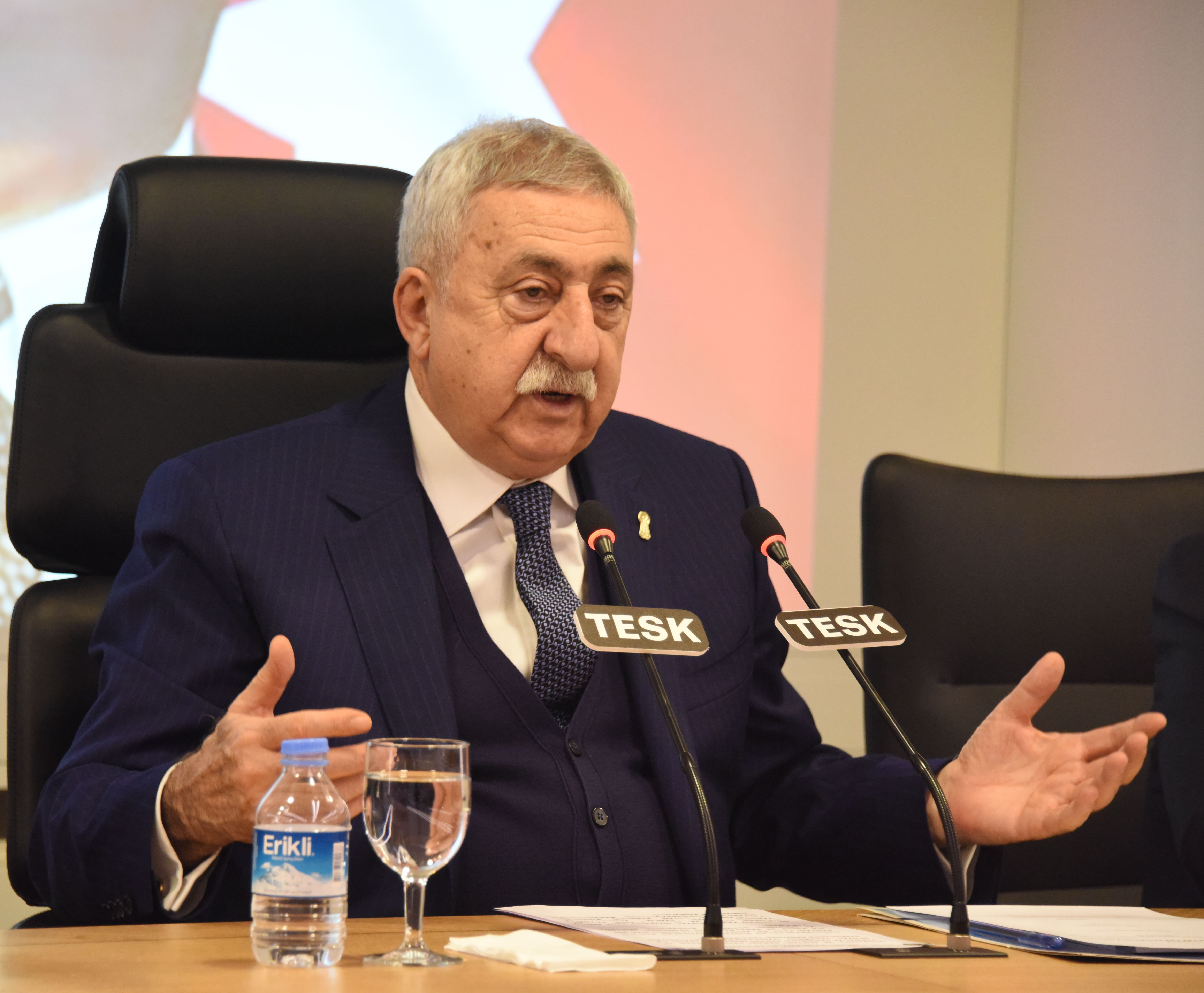 TESK: "ALKOL ZAMMI, KAÇAK İÇKİYE YÖNLENDİRİYOR"