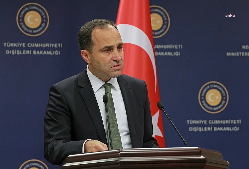 DIŞİŞLERİ SÖZCÜSÜ TANJU BİLGİÇ: TÜRK BALIKÇI TEKNESİNE ULUSLARARASI SULARDA SEYREDERKEN SURİYE REJİMİ GÜVENLİK GÜÇLERİNE AİT İKİ GEMİ TARAFINDAN ATEŞ AÇILMASINI KINIYORUZ