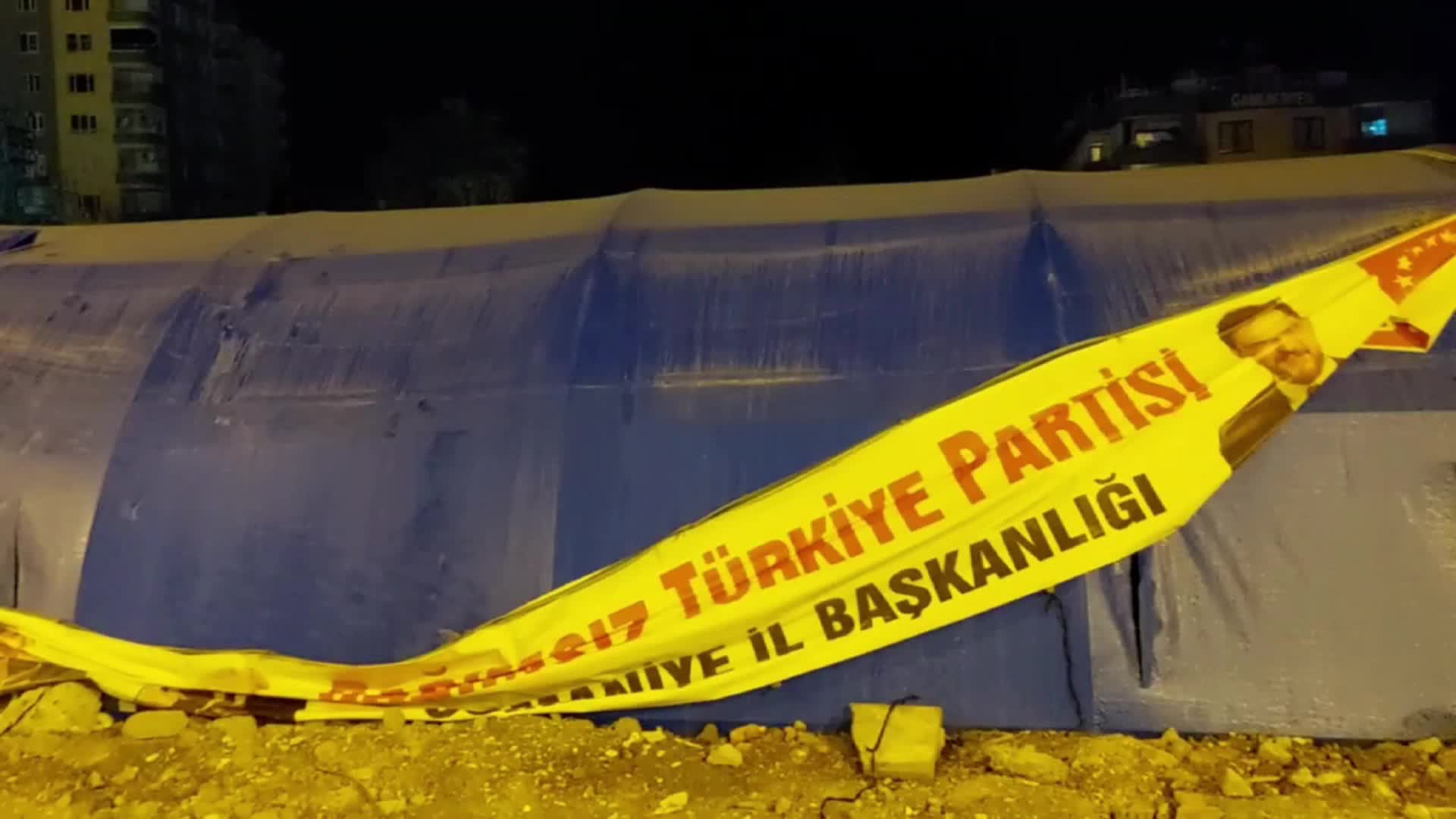 BTP'NİN OSMANİYE'DE İL BİNASI OLARAK KULLANDIĞI ÇADIRA SALDIRI