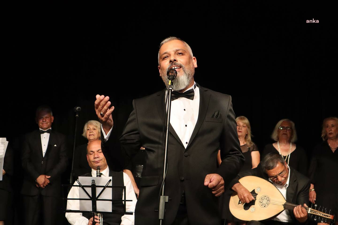 SARAY BELEDİYESİ TÜRK MÜZİĞİ KOROSU'NDAN 'YEŞİLÇAM ŞARKILARI' KONSERİ