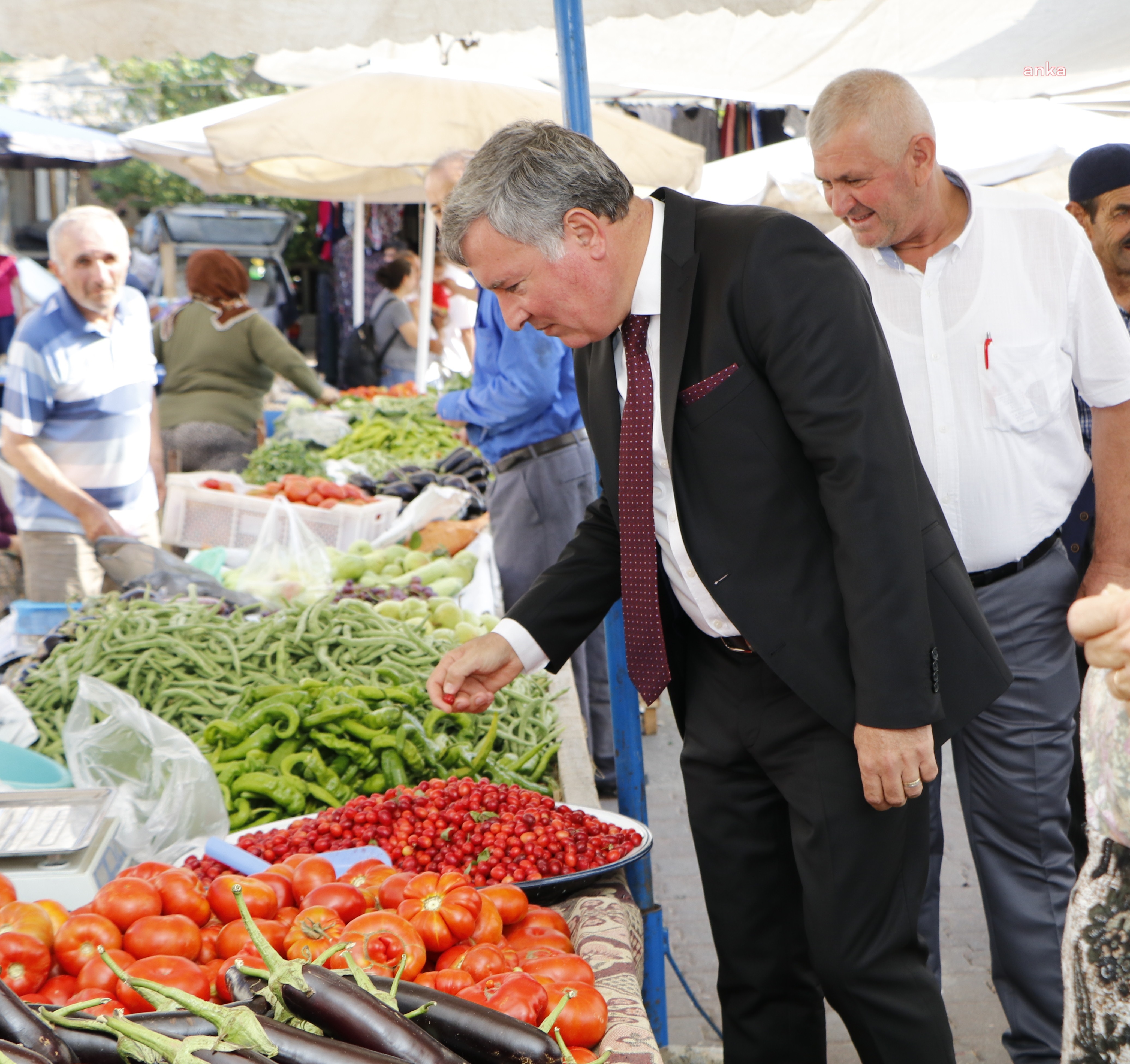 HONAZ’DA ÜRETİCİ PAZARI AÇILIYOR
