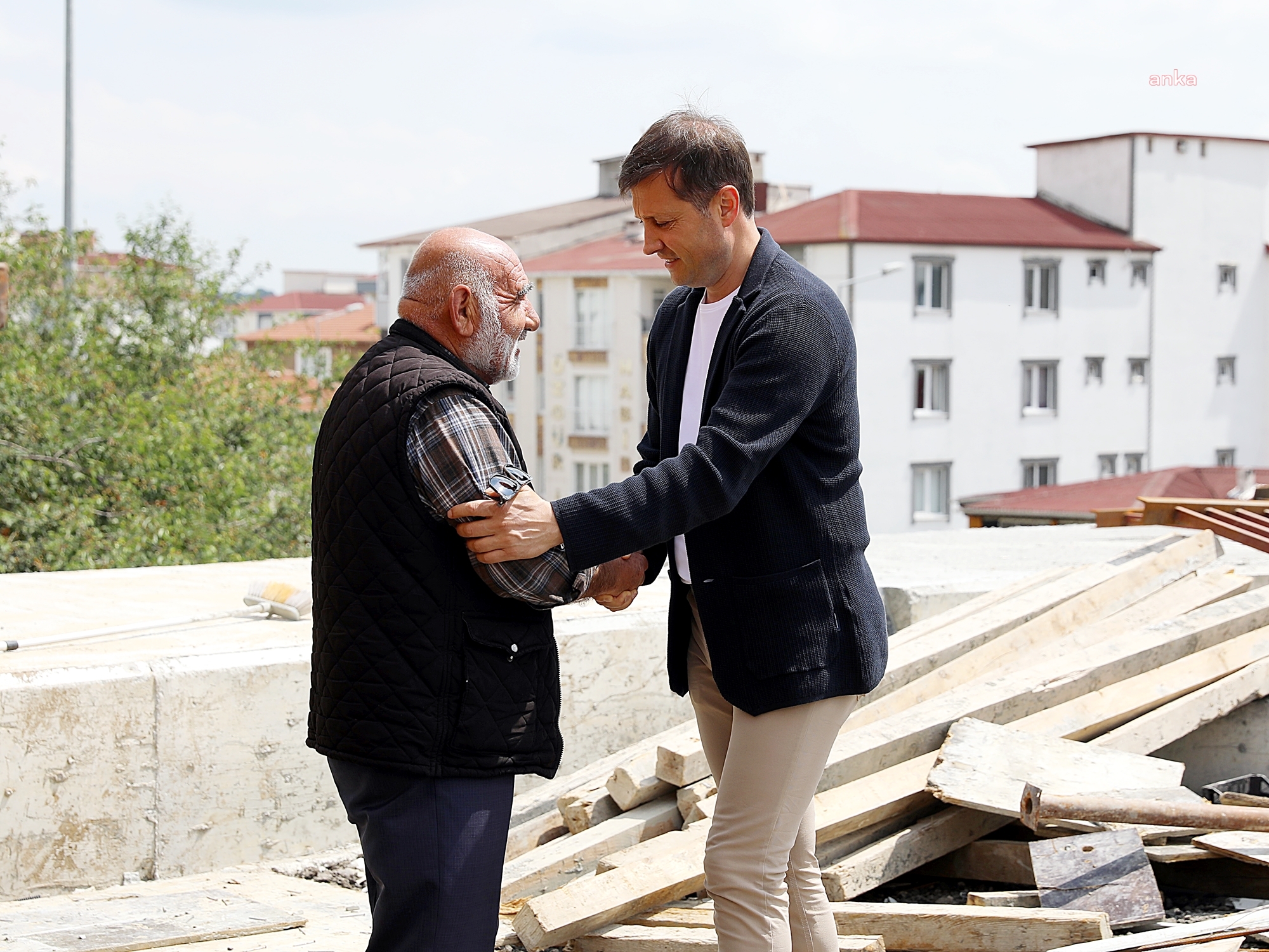 ÇERKEZKÖY BELEDİYE BAŞKANI AKAY, BAĞLIK VİYADÜĞÜ’NDEKİ ÇALIŞMALARI İNCELEDİ