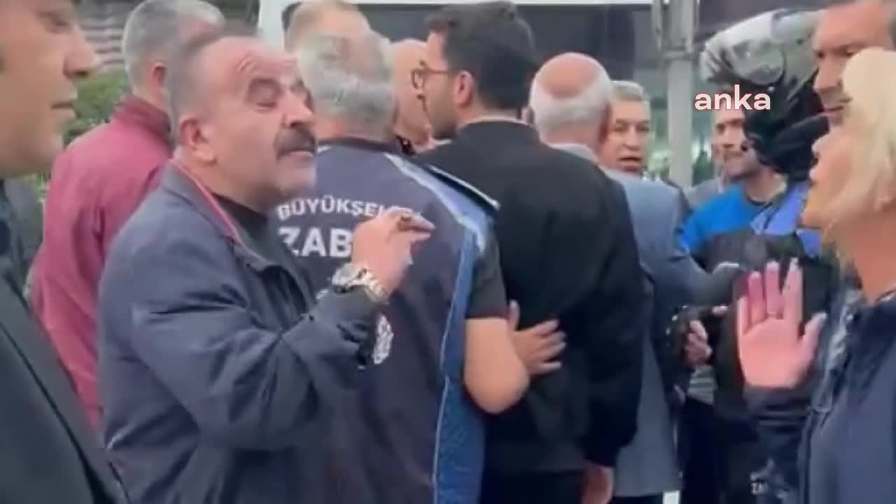 ÜSKÜDAR'DAKİ KAÇAK KAFETERYANIN YIKIMINA MAHKEMEDEN YÜRÜTMEYİ DURDURMA KARARI ÇIKTI