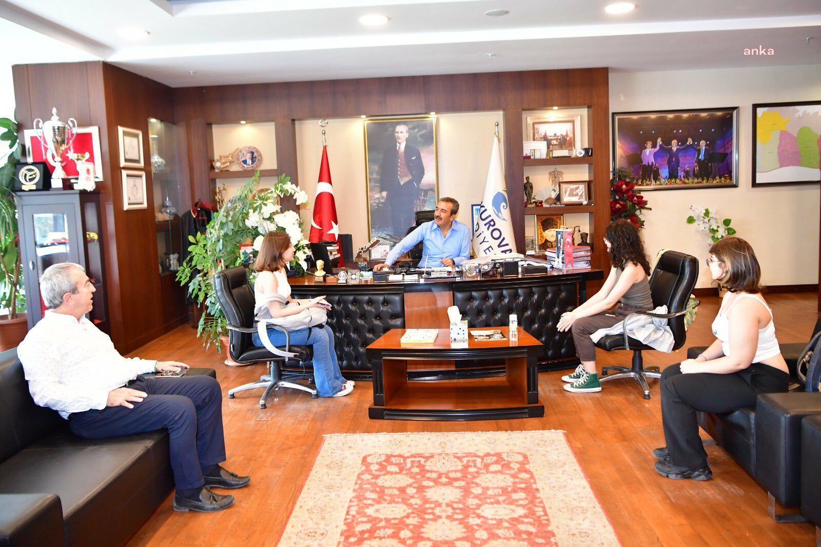 ADANA ANADOLU LİSESİ’NİN GİRİŞİMCİ GENÇLERİ, PROJELERİNİ ÇUKUROVA BELEDİYE BAŞKANI ÇETİN’E ANLATTI