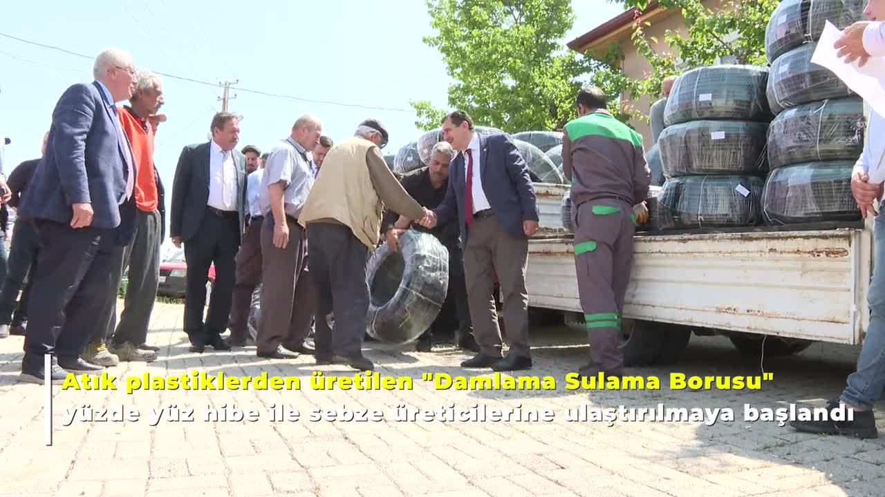 ANKARA BÜYÜKŞEHİR’İN GERİ DÖNÜŞÜM ÜRÜNÜ DAMLAMA SULAMA BORULARI ÇİFTÇİLERE ULAŞMAYA BAŞLADI