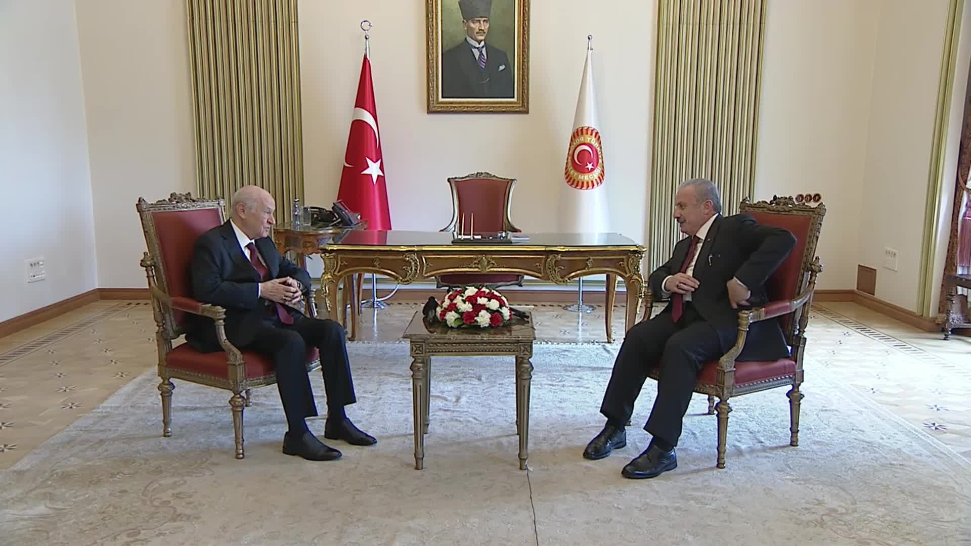 MUSTAFA ŞENTOP, GÖREVİ GEÇİCİ TBMM BAŞKANI DEVLET BAHÇELİ’YE DEVRETTİ