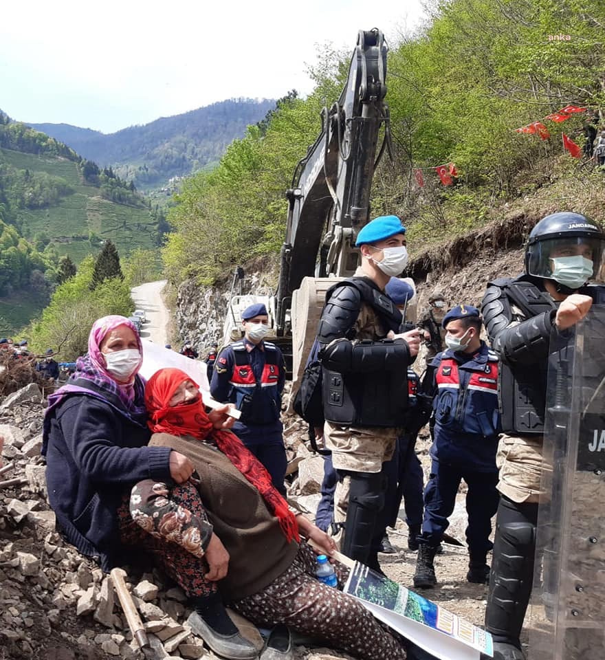RİZE İDARE MAHKEMESİ CENGİZ İNŞAAT'IN İKİZDERE'DEKİ TAŞ OCAĞI İÇİN BİLİRKİŞİ İNCELEMESİNE KARAR VERDİ. AVUKAT OKUMUŞOĞLU: "BİLİRKİŞİ OLUŞTURSAN NE OLUR TAŞ OCAĞI BİTTİ"