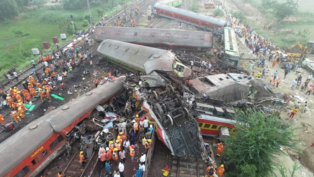 HİNDİSTAN’IN ODİSHA EYALETİNDE DÜN MEYDANA GELEN TREN KAZASINDA 261 KİŞİ HAYATINI KAYBETTİ, DIŞİŞLERİ BAŞSAĞLIĞI MESAJI YAYINLADI