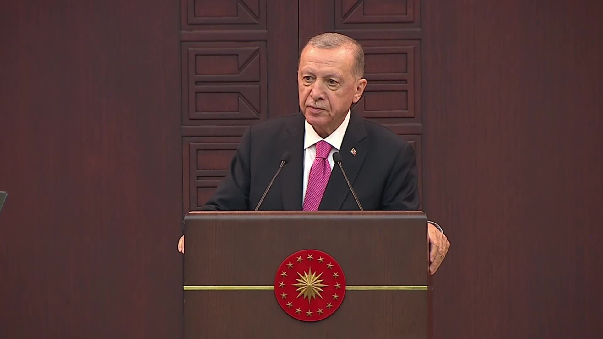 CUMHURBAŞKANI ERDOĞAN YENİ KABİNEYİ AÇIKLADI... MEHMET ŞİMŞEK HAZİNE VE MALİYE BAKANLIĞI’NA, HAKAN FİDAN DIŞİŞLERİ BAKANLIĞI’NA, YAŞAR GÜLER MİLLİ SAVUNMA BAKANLIĞI'NA ATANDI