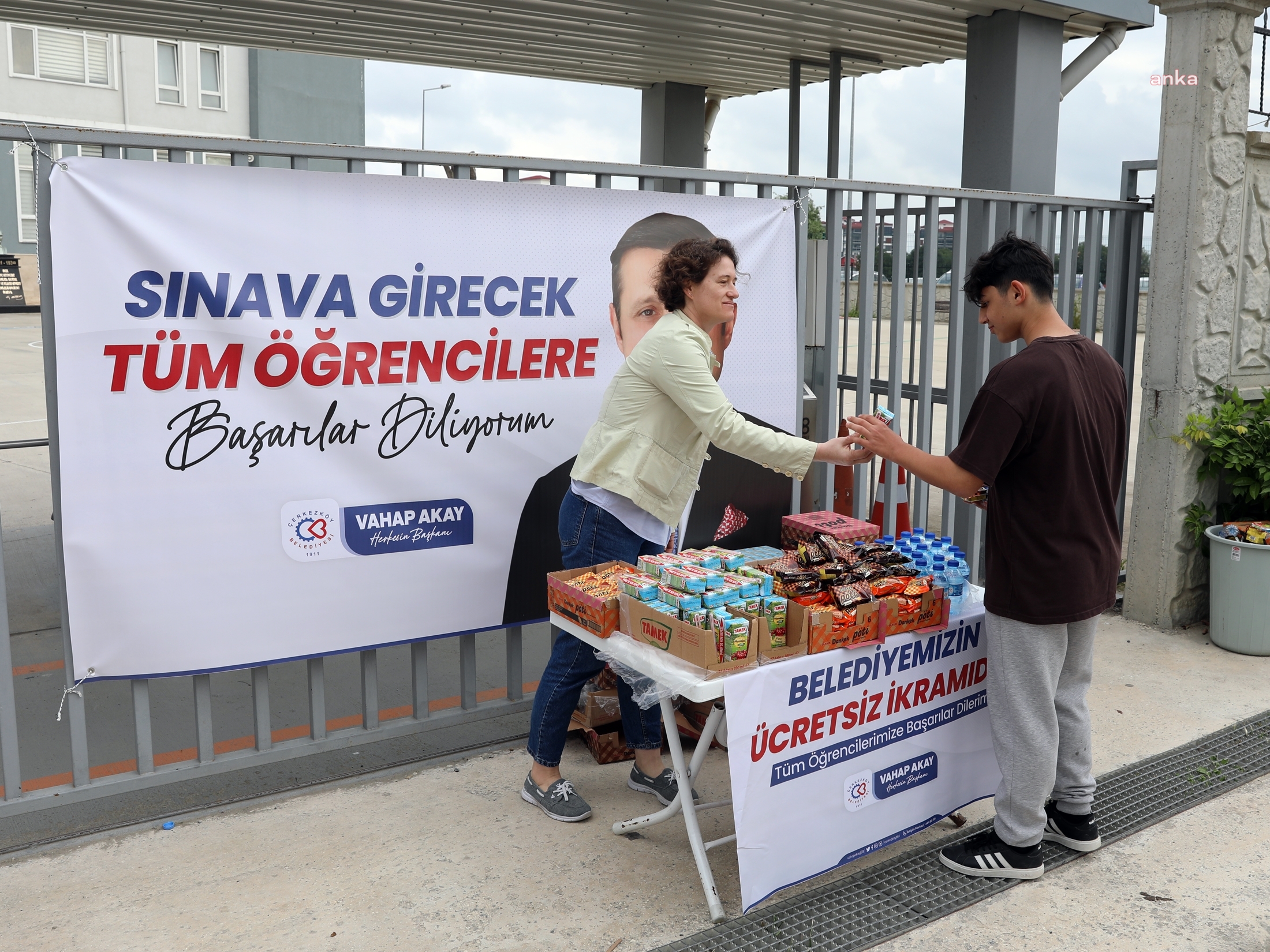 ÇERKEZKÖY BELEDİYESİ, LGS’YE GİREN ÖĞRENCİLERİ YALNIZ BIRAKMADI