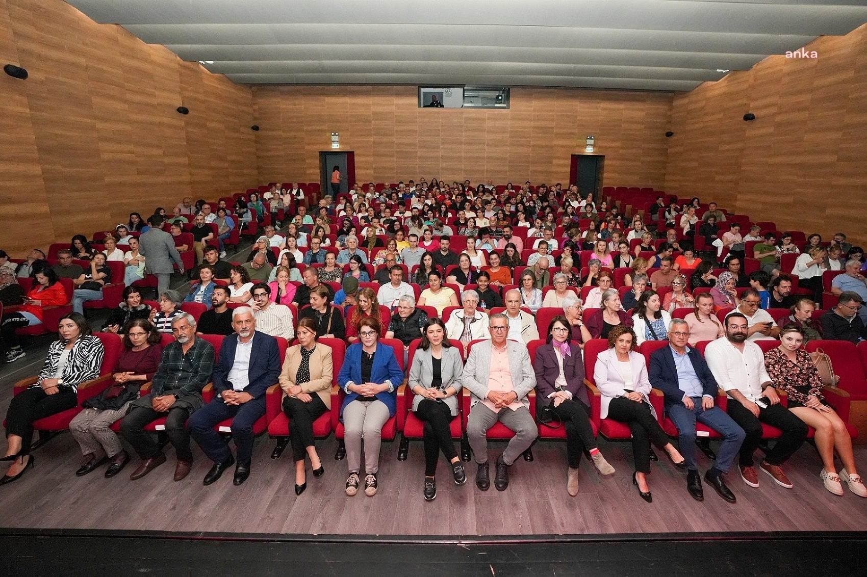 USTA ŞAİR NAZIM HİKMET, GAZİEMİR’DE ANILDI